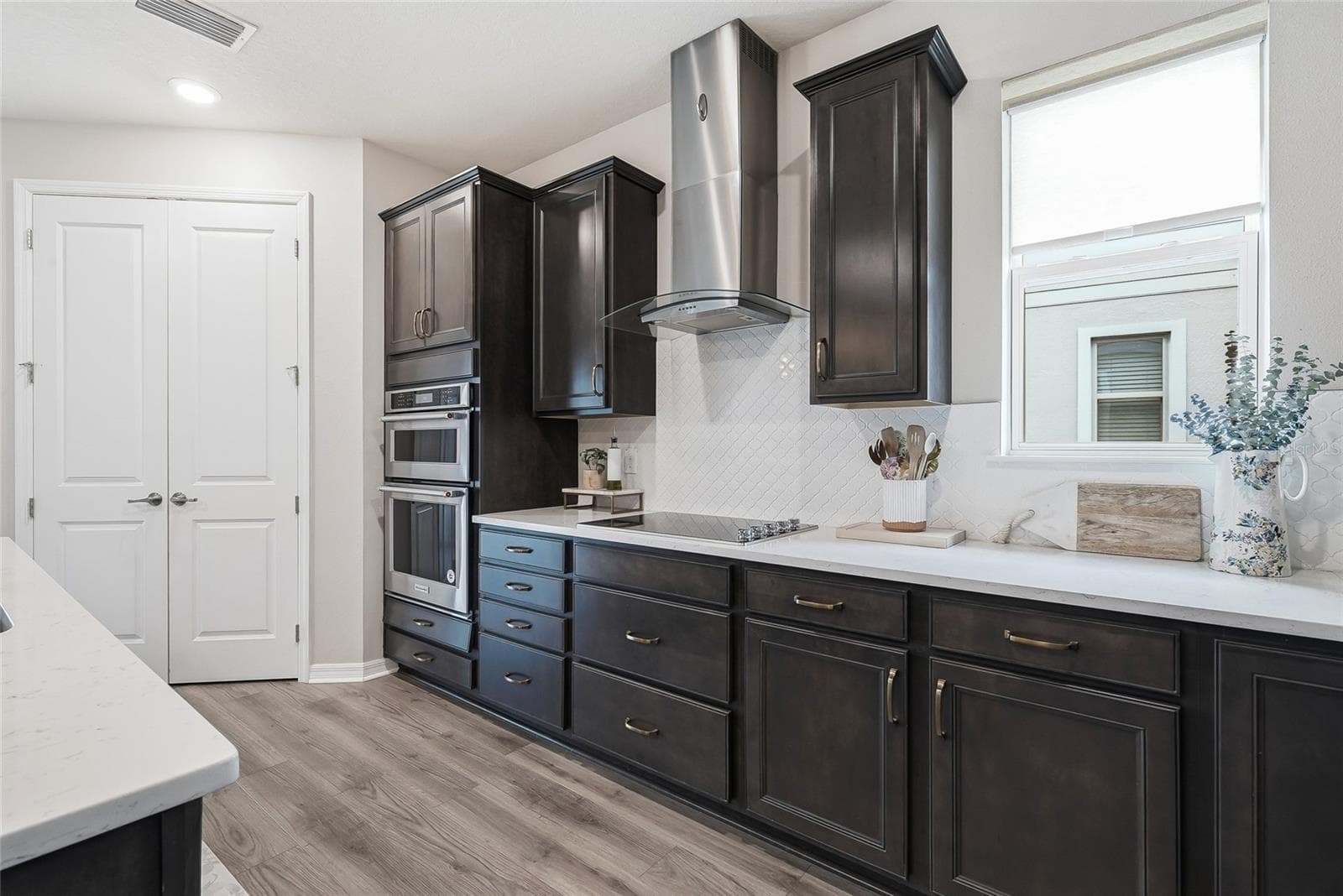 Single Family Residence at 19284 BRIARBROOK DR, TAMPA, photo 24 of 84