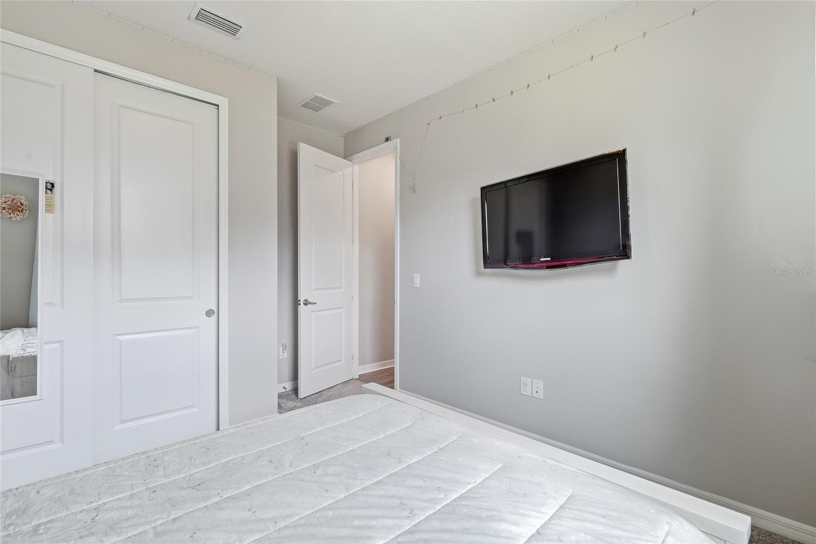Single Family Residence at 19284 BRIARBROOK DR, TAMPA, photo 31 of 84