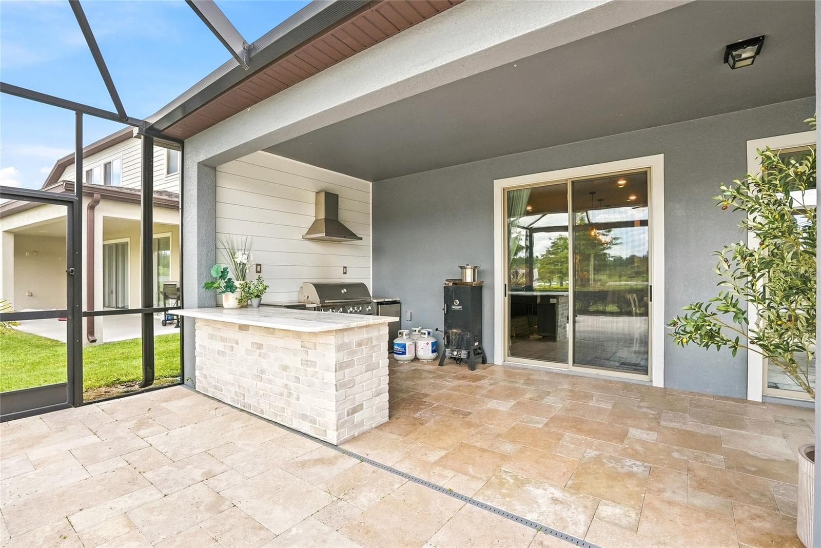 Single Family Residence at 19284 BRIARBROOK DR, TAMPA, photo 62 of 84