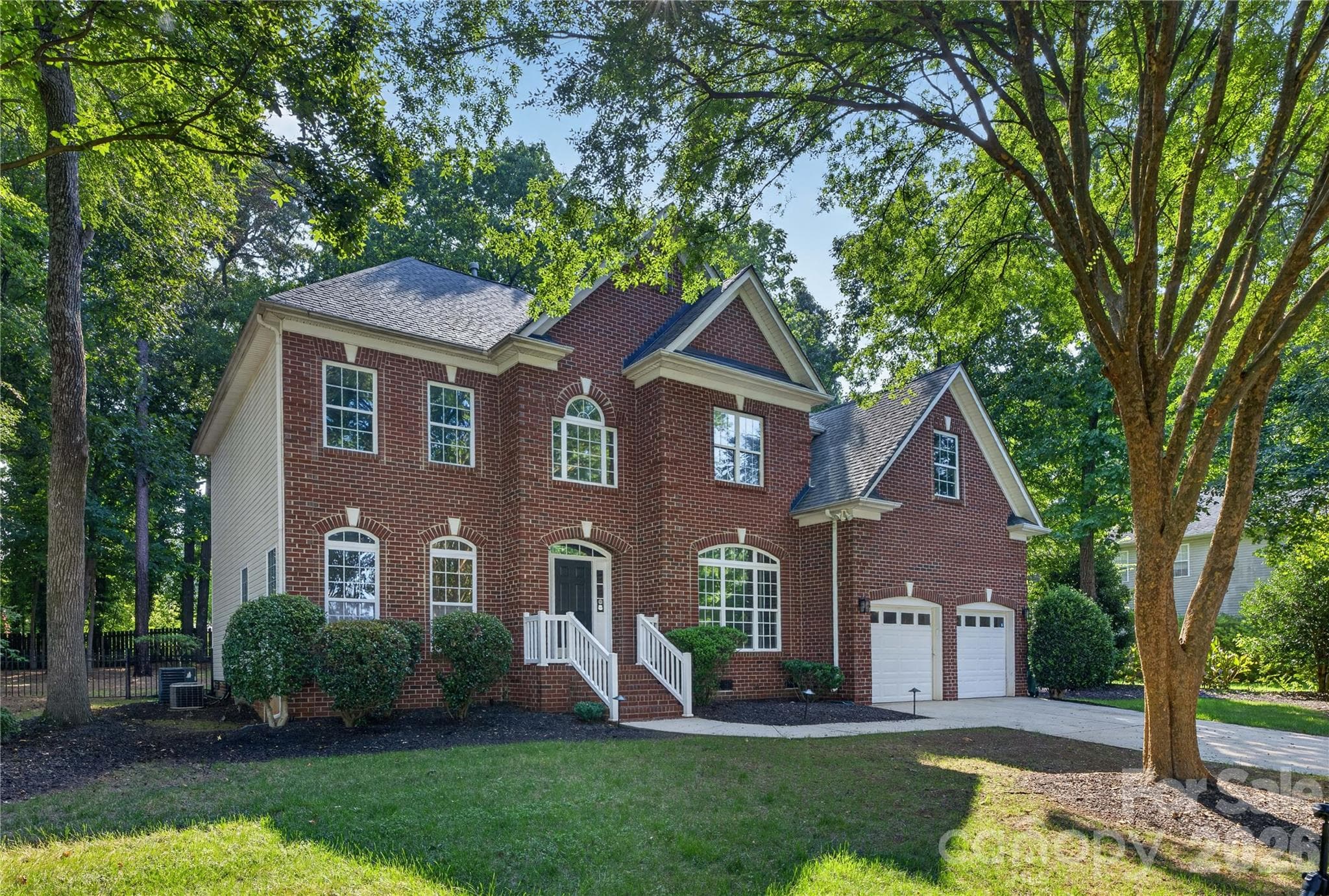 Single Family Residence at 6301 Crown Hill Drive, Charlotte, photo 3 of 48
