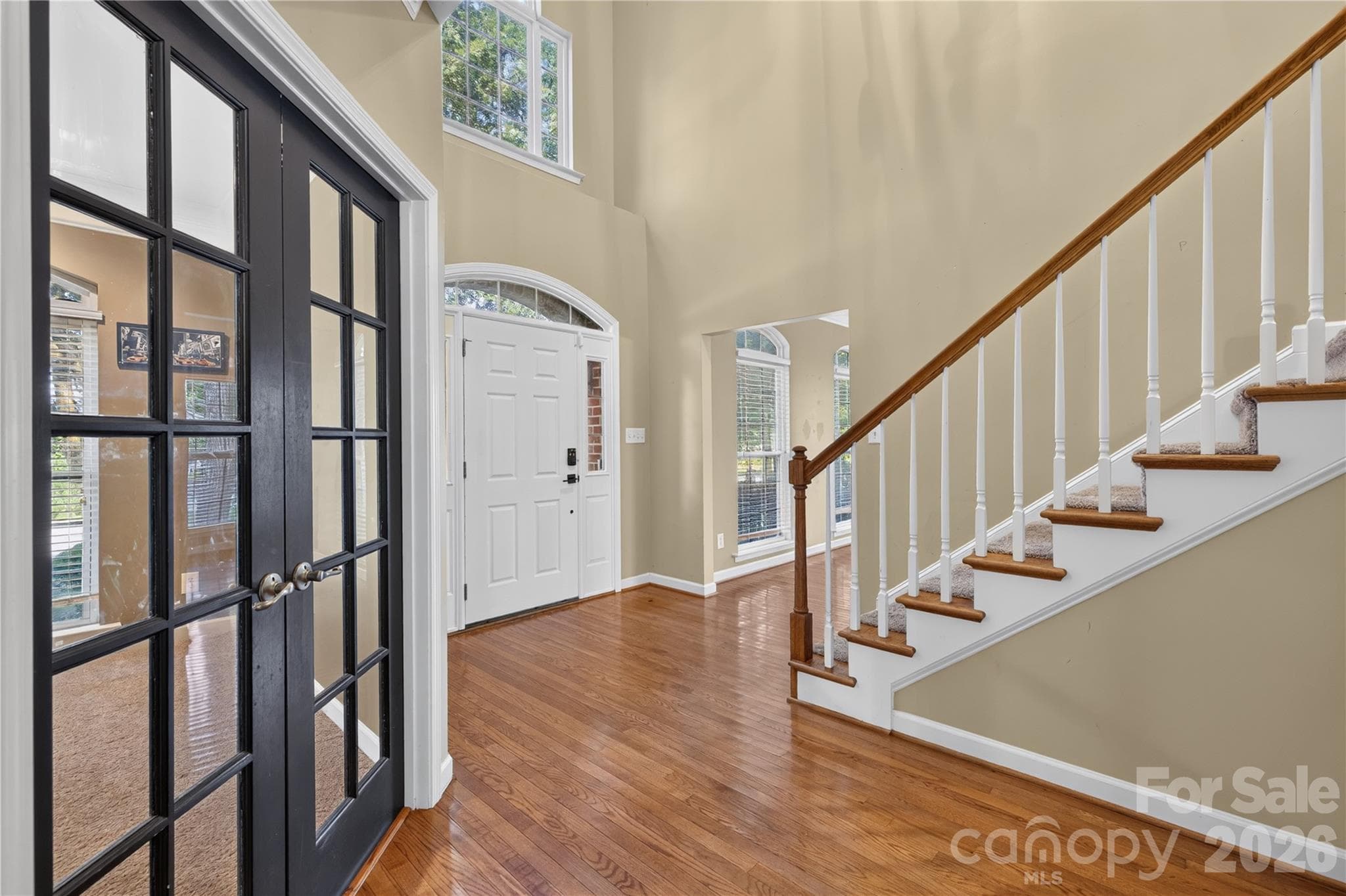 Single Family Residence at 6301 Crown Hill Drive, Charlotte, photo 4 of 48