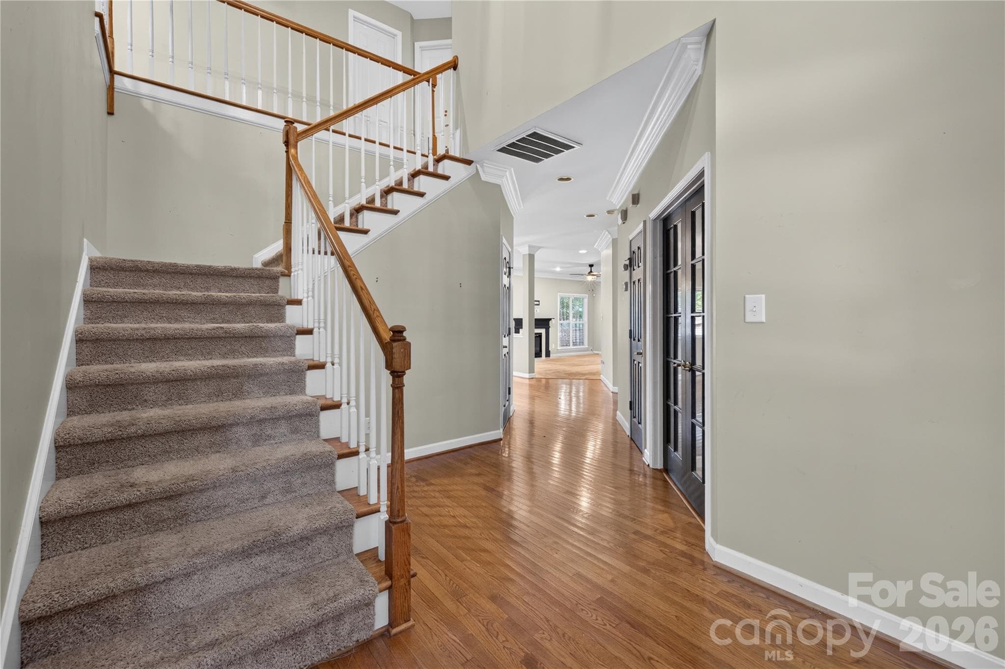 Single Family Residence at 6301 Crown Hill Drive, Charlotte, photo 5 of 48