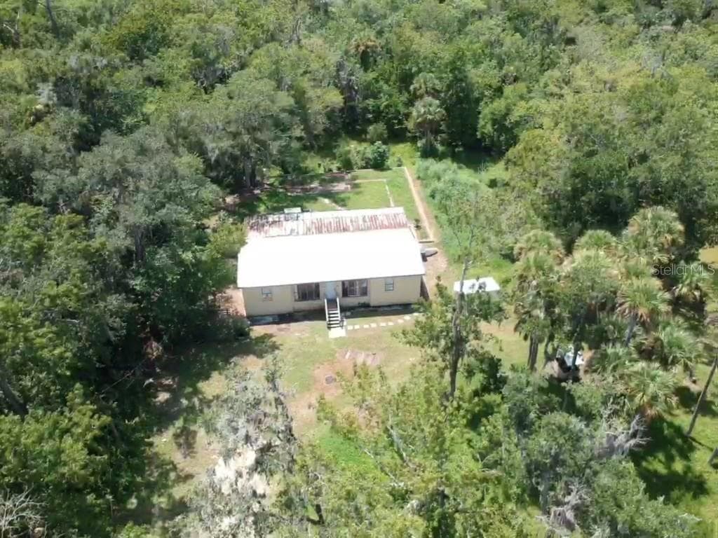 Manufactured Home at 1550 BOYCE CIR, EDGEWATER, photo 2 of 13