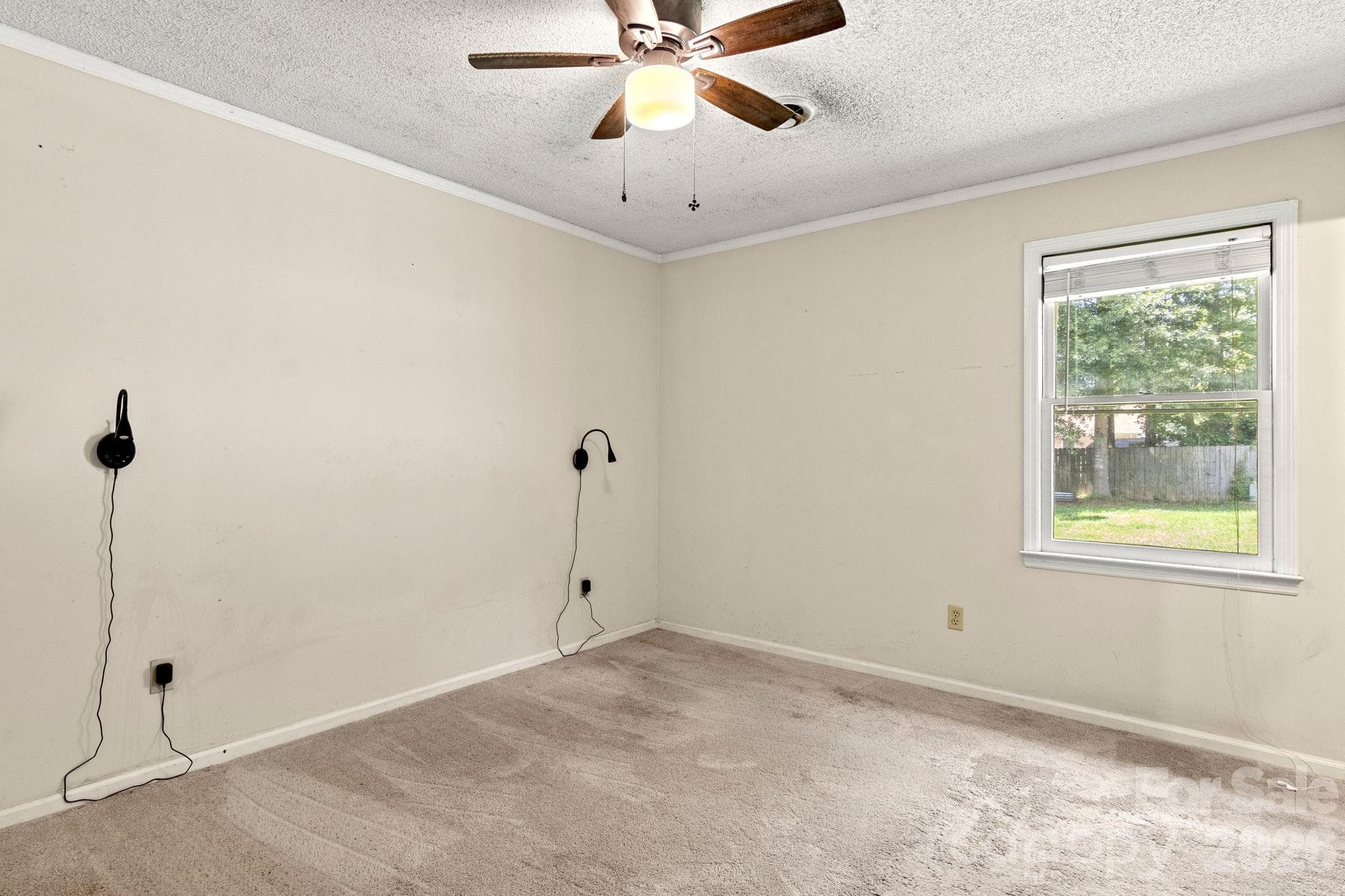 Spacious Primary bedroom - 1820 Bridgewood Drive, Lancaster