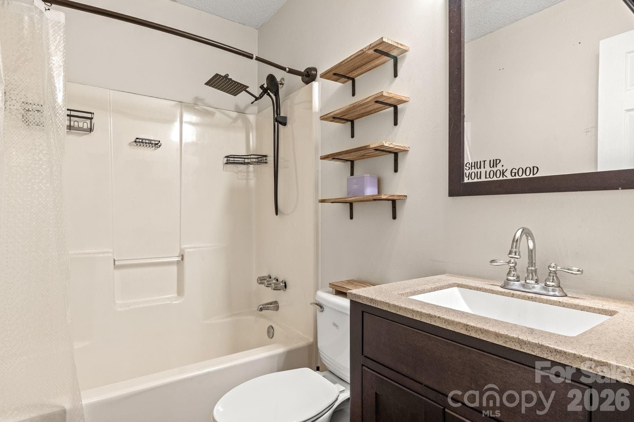 Full bathroom in hall - 1820 Bridgewood Drive, Lancaster