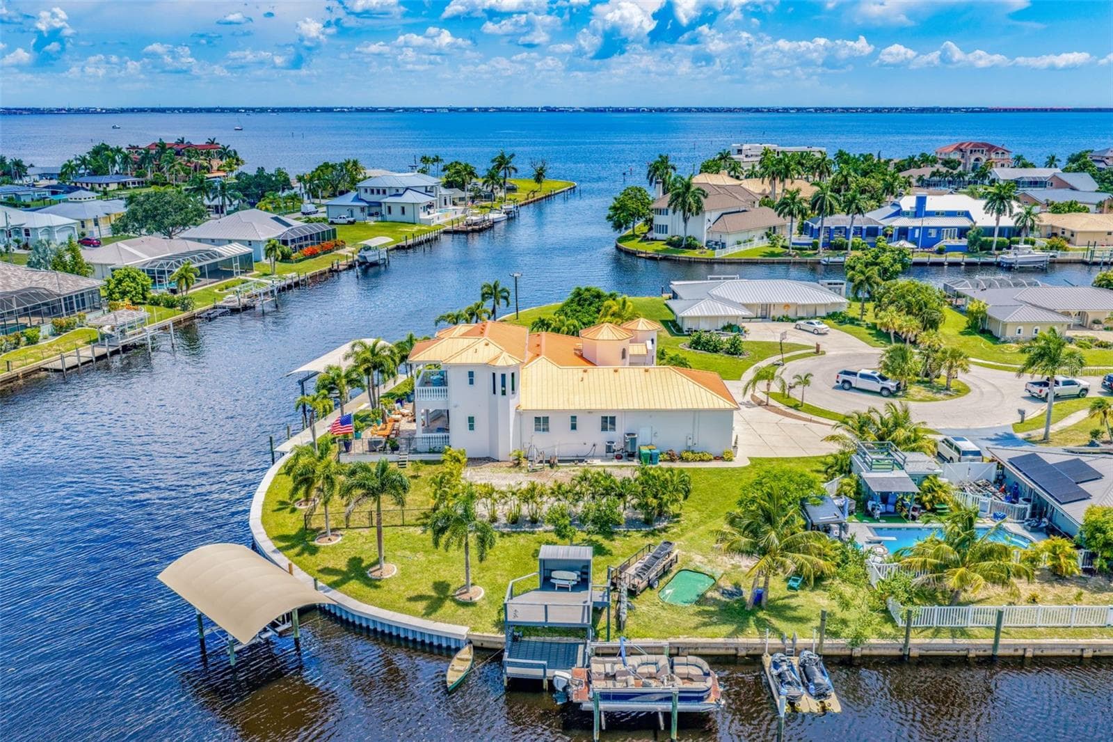 and Expansive Harbor Vistas - 290 TAIT TER SE, PORT CHARLOTTE