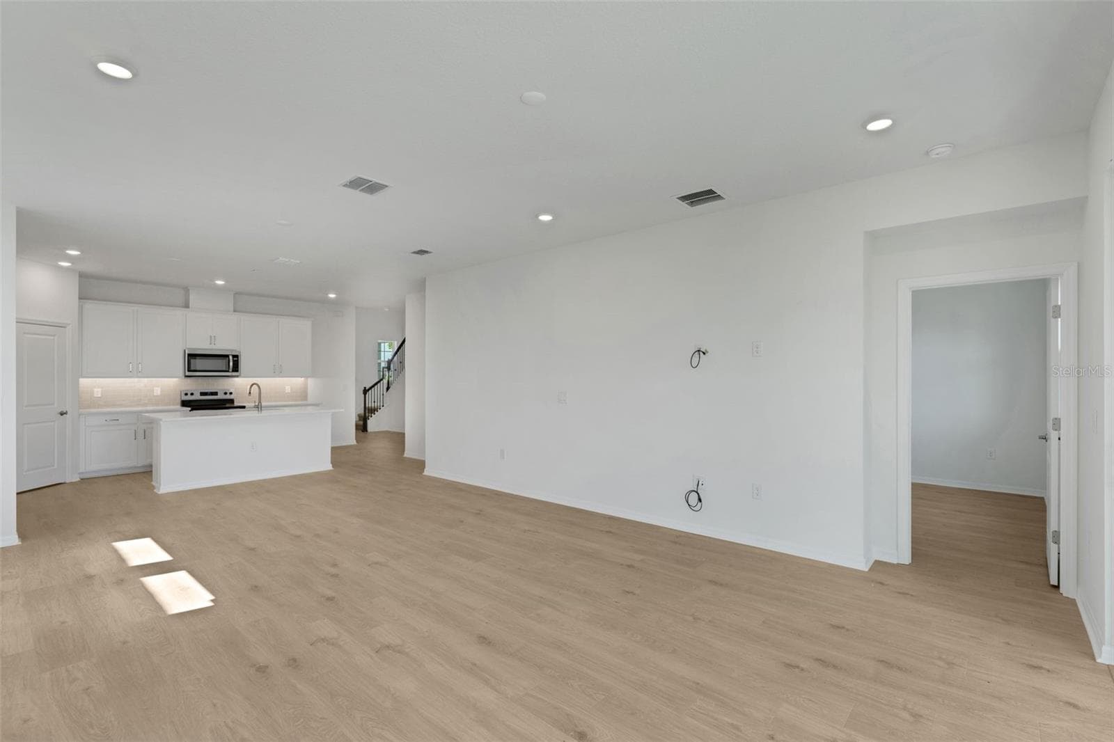 Single Family Residence at 8112 SUNNY POINT TRL, PARRISH, photo 17 of 43