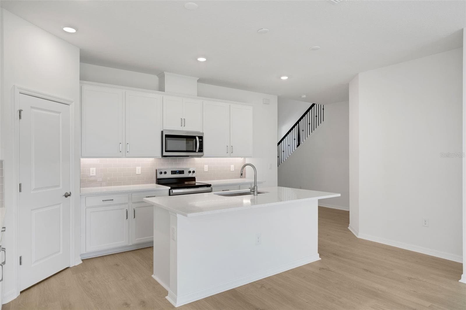 Single Family Residence at 8112 SUNNY POINT TRL, PARRISH, photo 22 of 43
