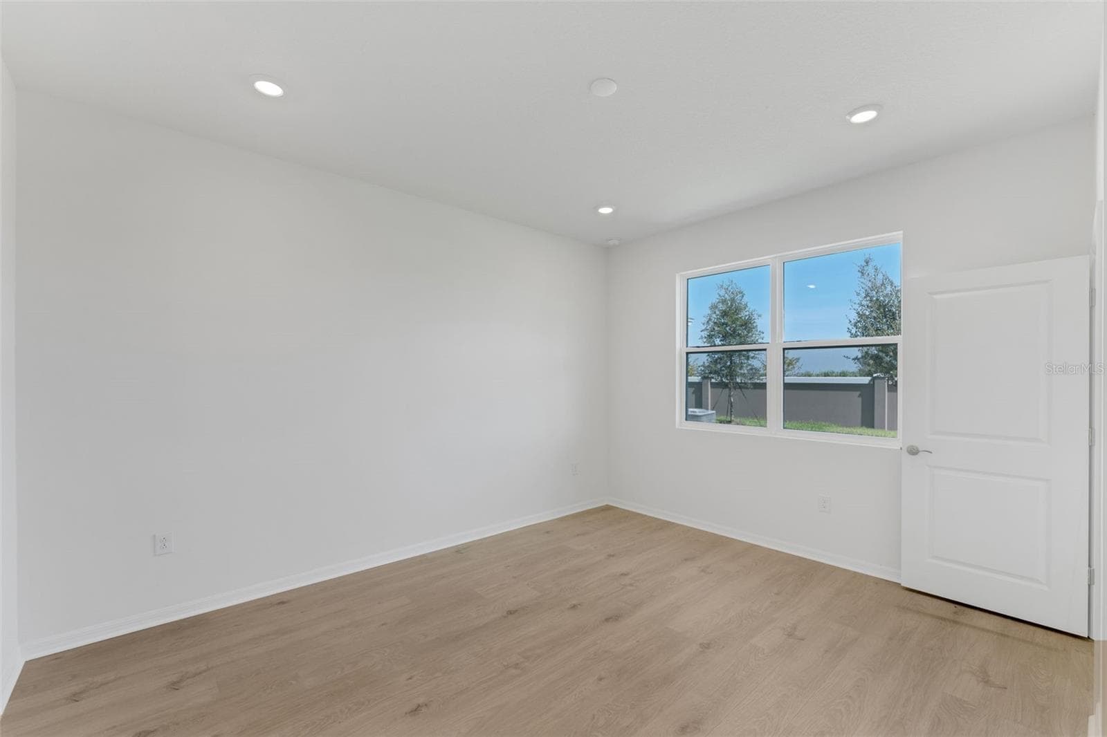 Single Family Residence at 8112 SUNNY POINT TRL, PARRISH, photo 28 of 43