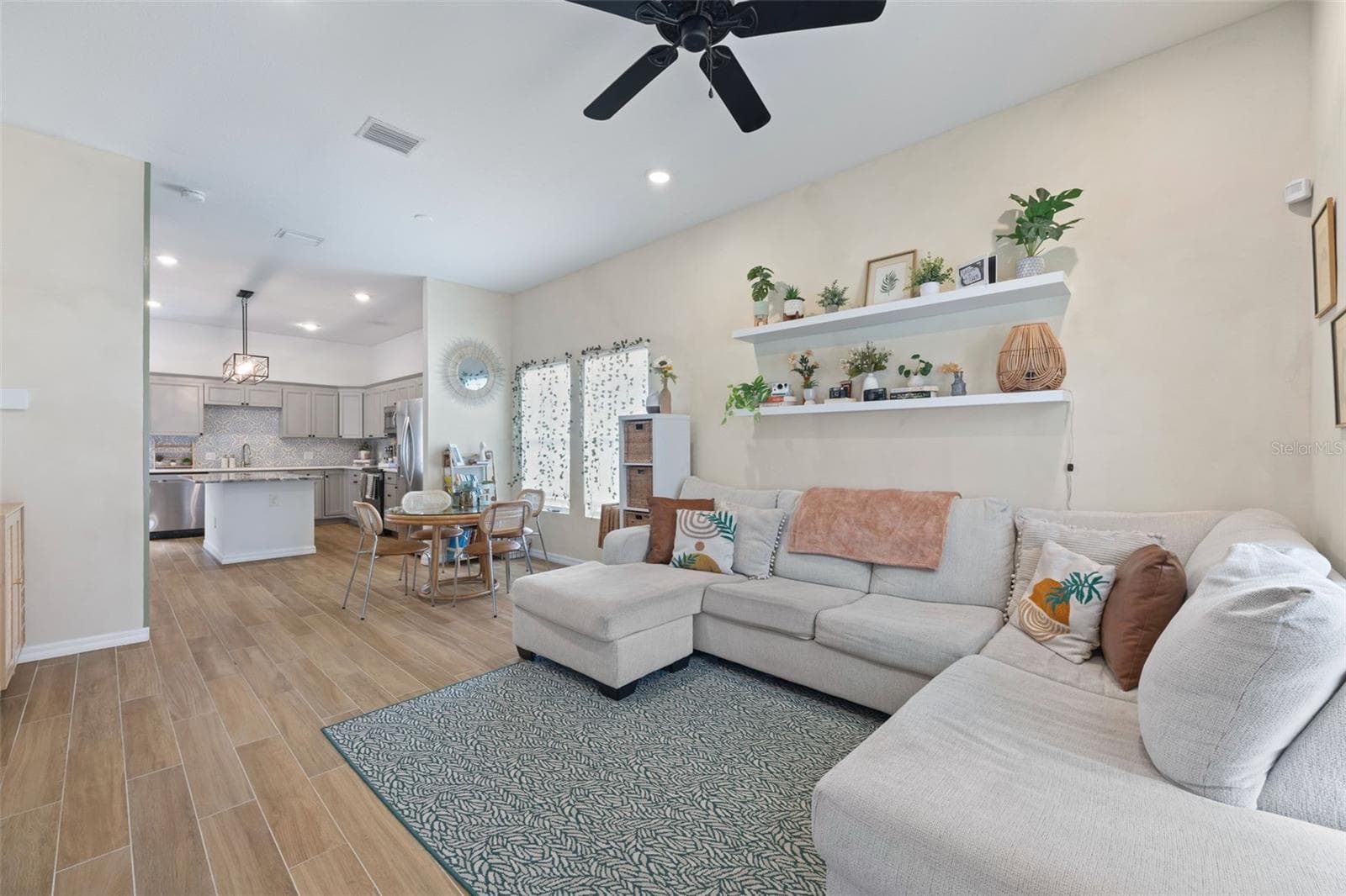 Single Family Residence at 3403 E 10TH AVE, TAMPA, photo 2 of 11