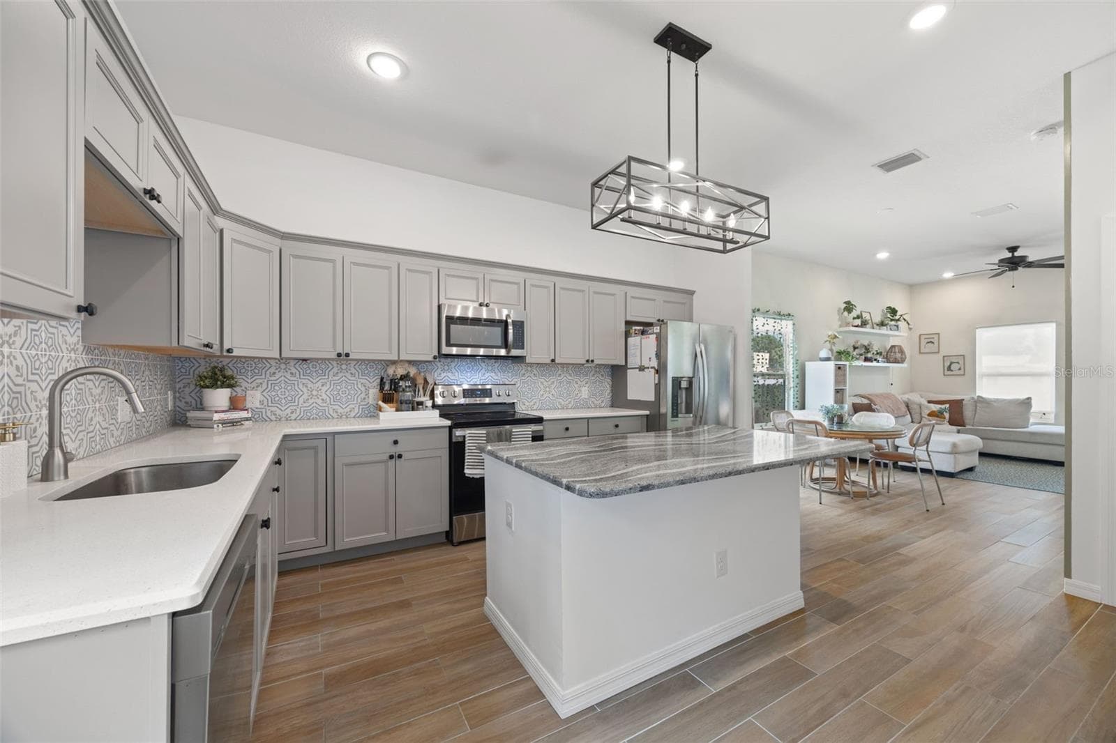 Single Family Residence at 3403 E 10TH AVE, TAMPA, photo 5 of 11