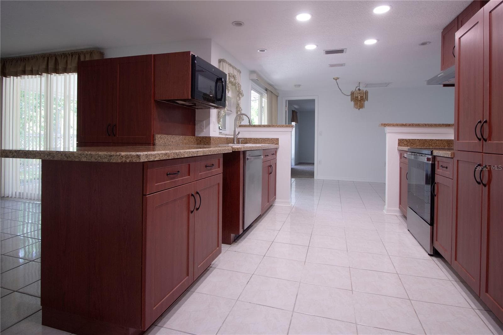 Single Family Residence at 8609 HORIZON LN, HUDSON, photo 14 of 44