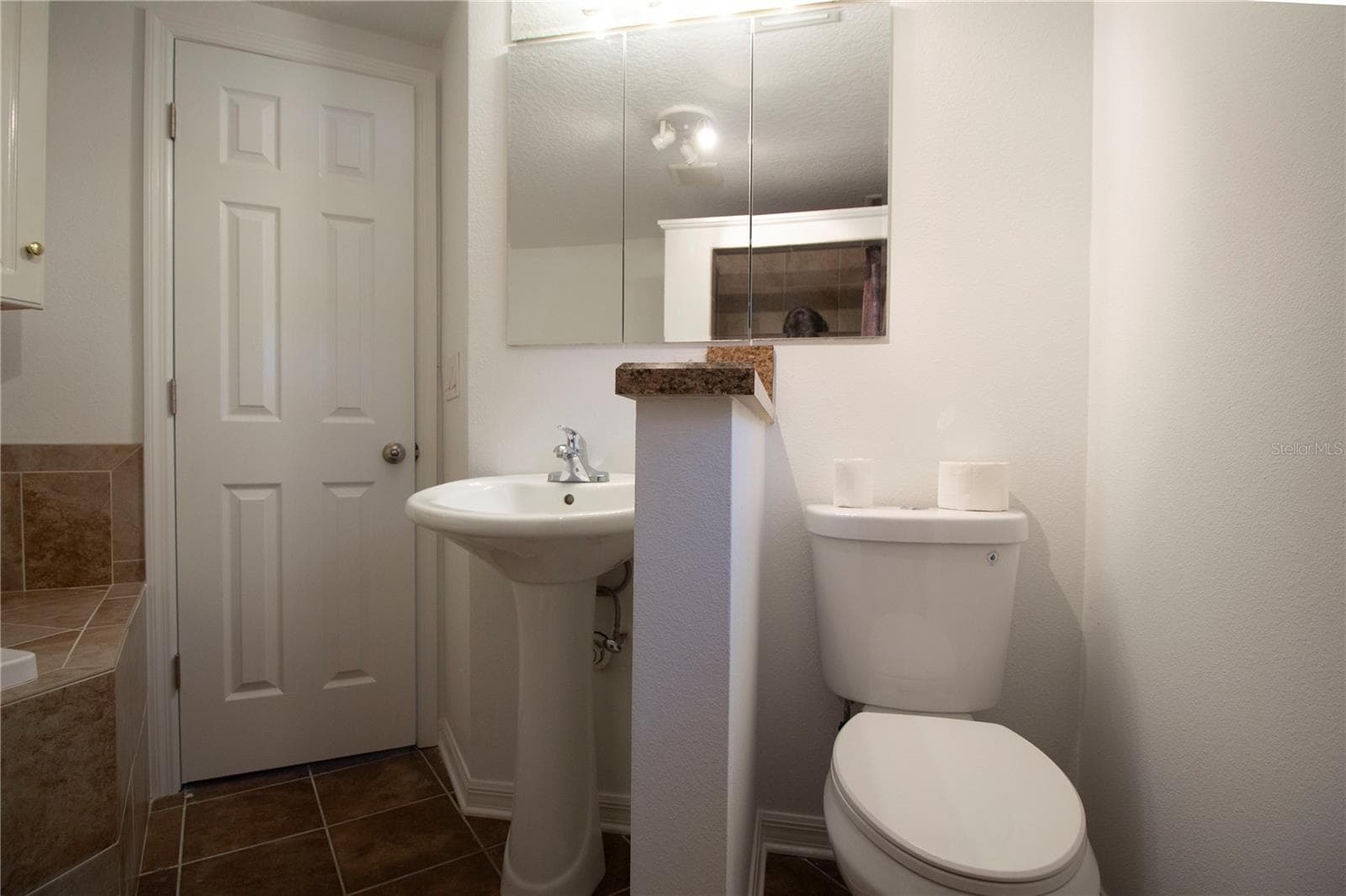Single Family Residence at 8609 HORIZON LN, HUDSON, photo 20 of 44