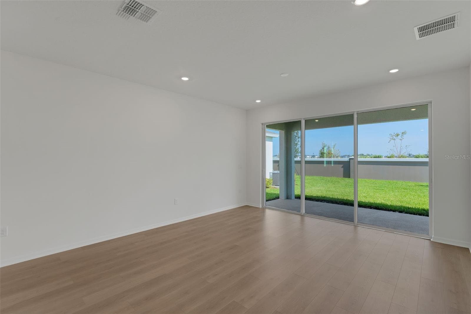 Single Family Residence at 8120 SUNNY POINT TRL, PARRISH, photo 11 of 33