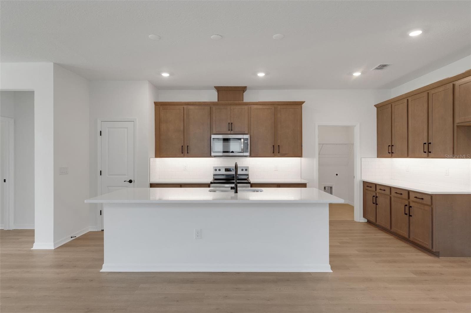 Single Family Residence at 8120 SUNNY POINT TRL, PARRISH, photo 17 of 33