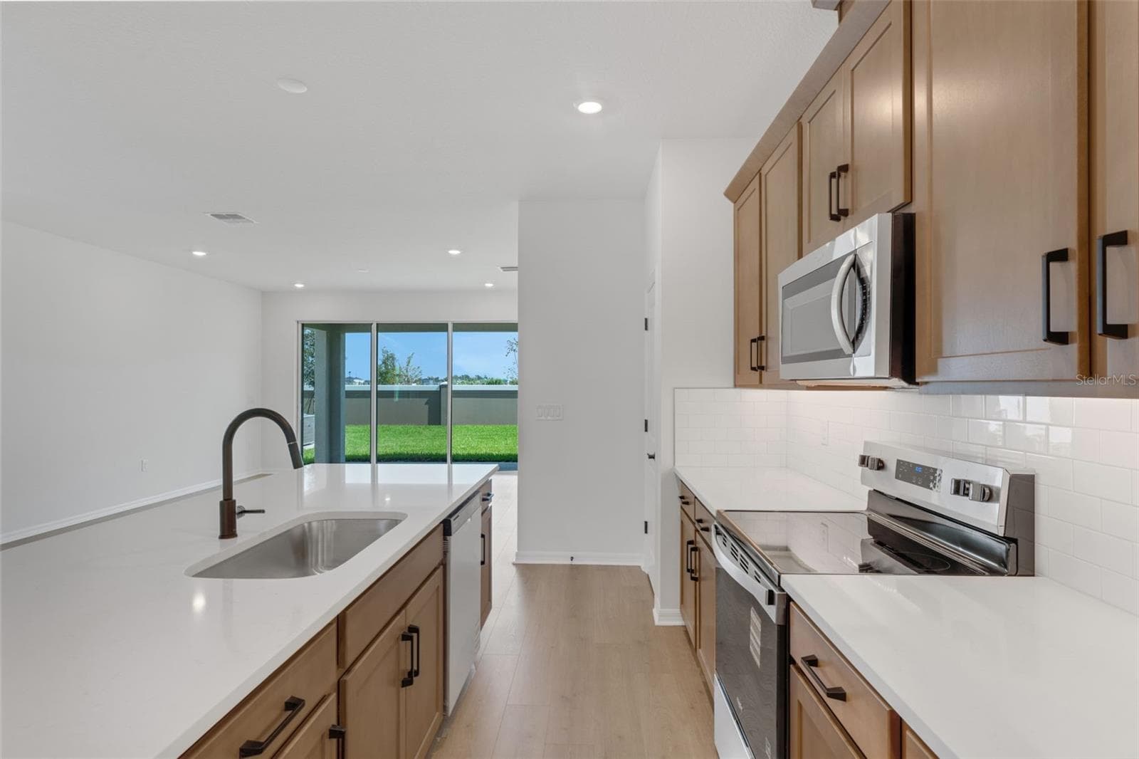 Single Family Residence at 8120 SUNNY POINT TRL, PARRISH, photo 19 of 33