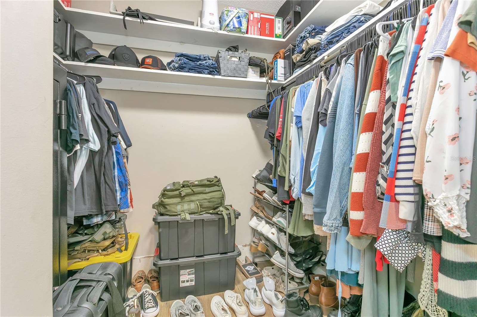 Huge closet in main bedroom - 10710 BILL TUCKER RD, WIMAUMA