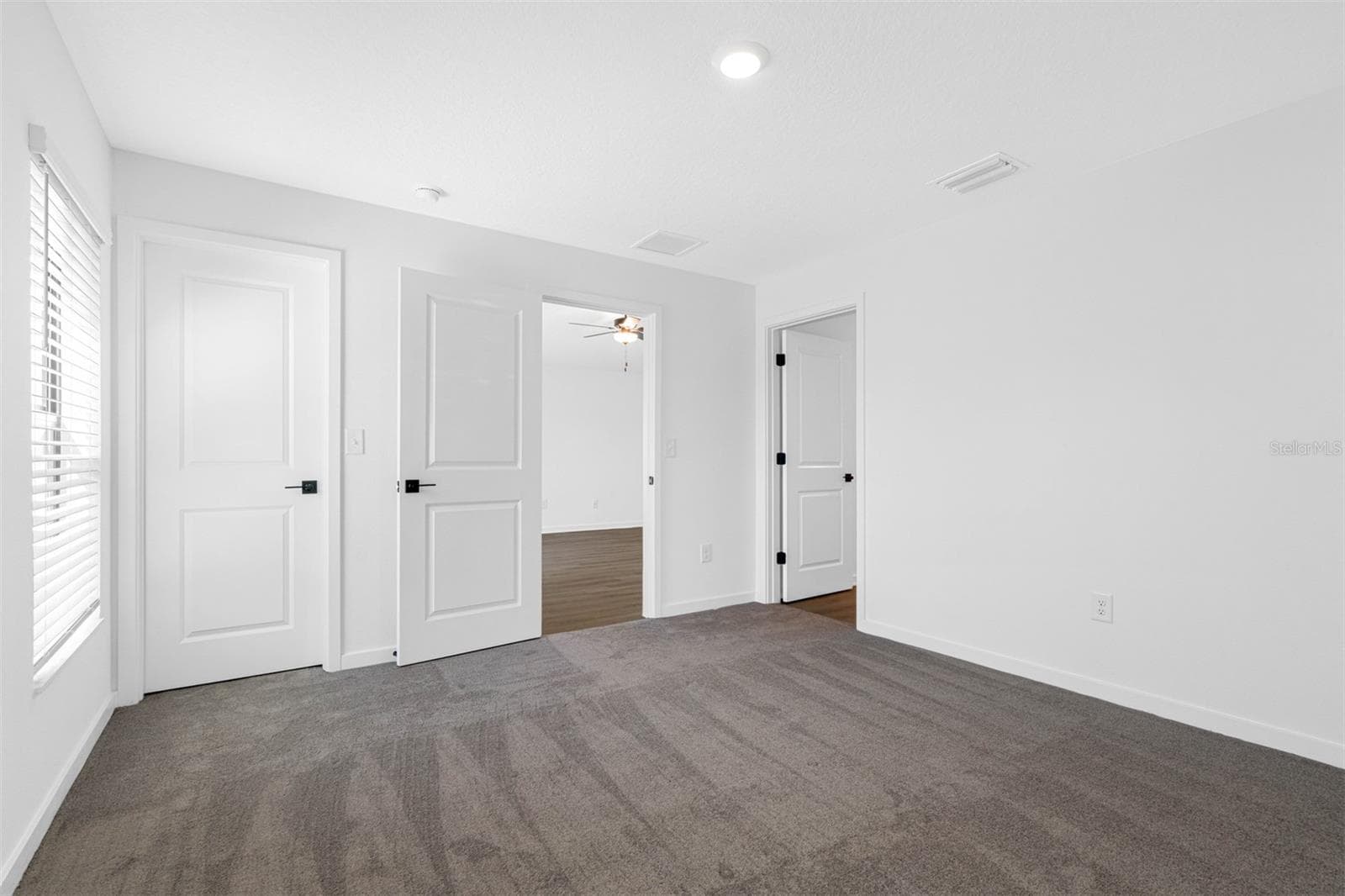 Single Family Residence at 13385 CANYON SWALLOW RD, BROOKSVILLE, photo 6 of 9