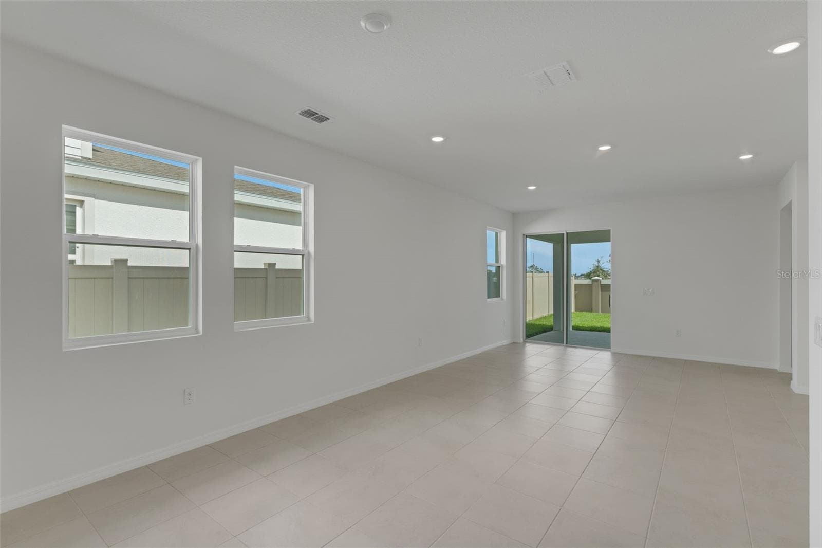 Single Family Residence at 8124 SUNNY POINT TRL, PARRISH, photo 12 of 36