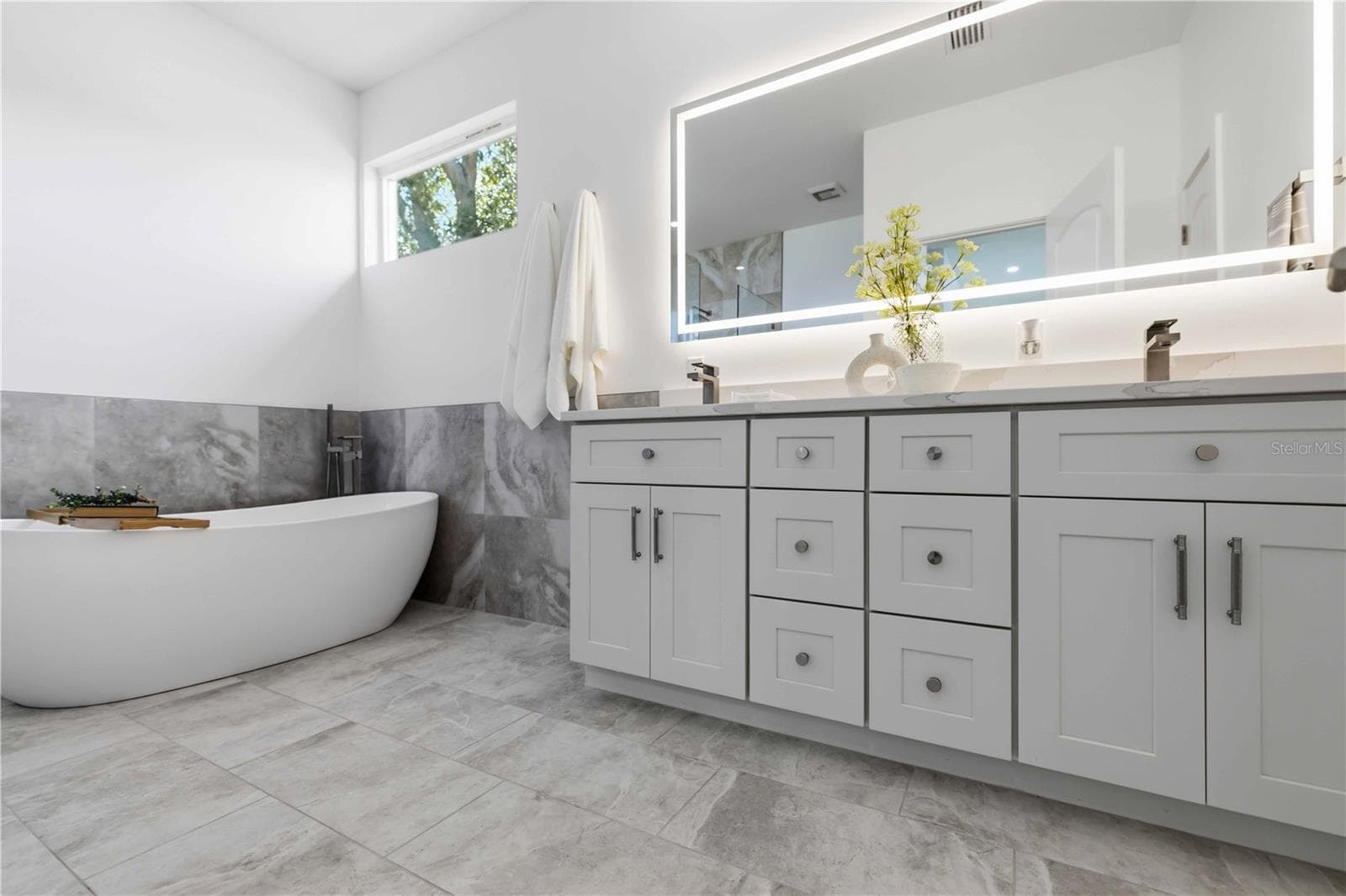 Primary Ensuite Bathrm - 1354 TEAROSE PL, SARASOTA