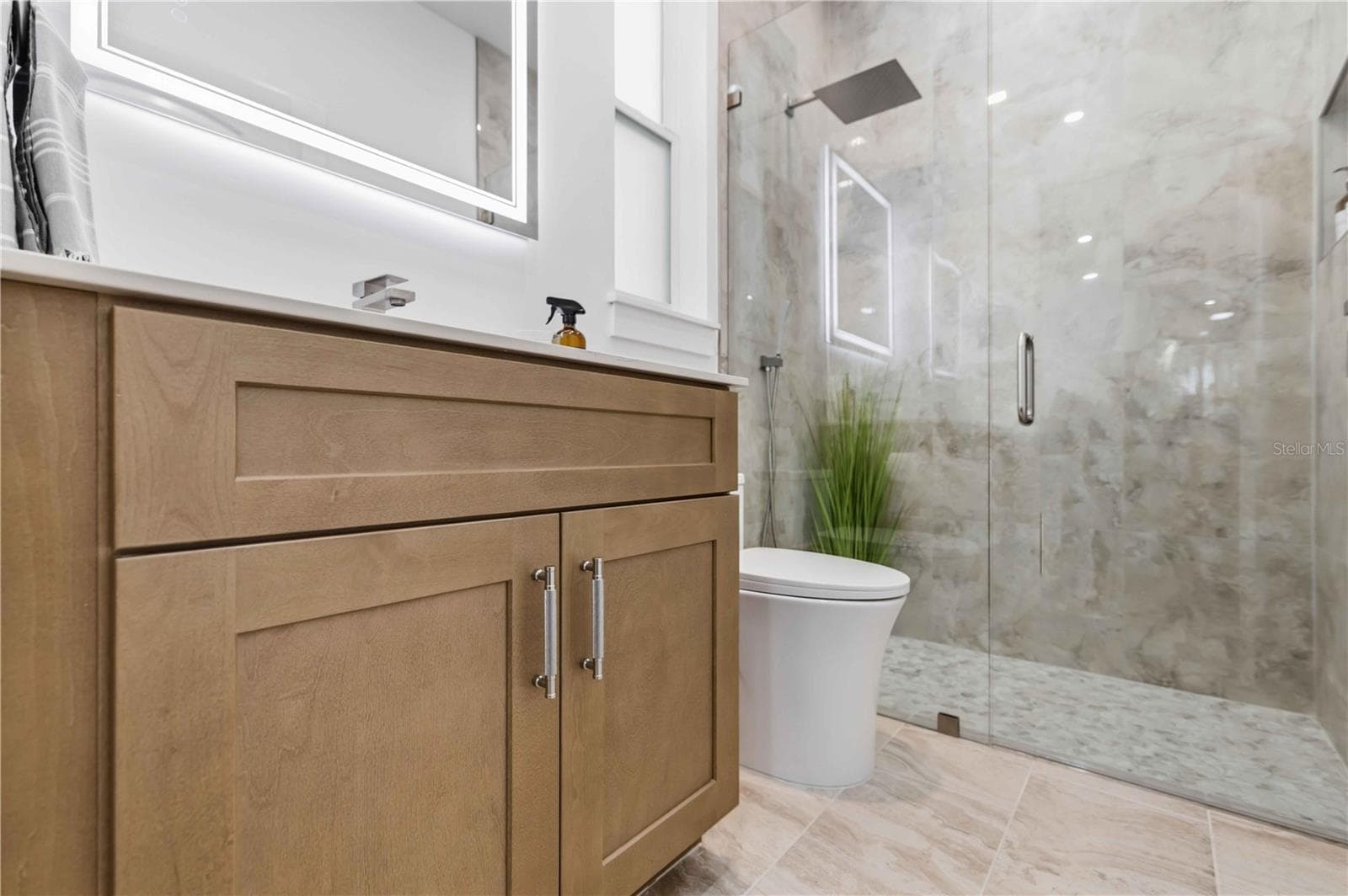 Jack-n-Jill Bath - 1354 TEAROSE PL, SARASOTA