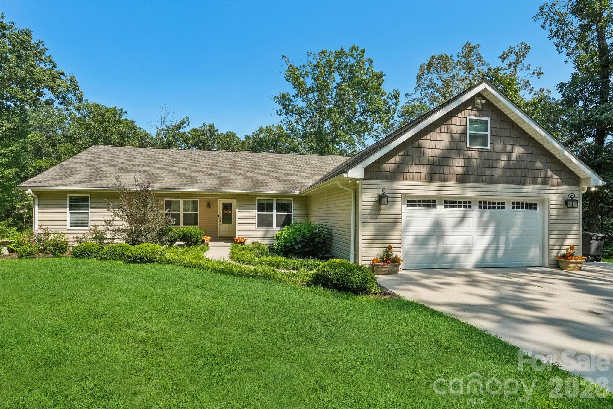Single Family Residence at Lincolnton, photo 2 of 47