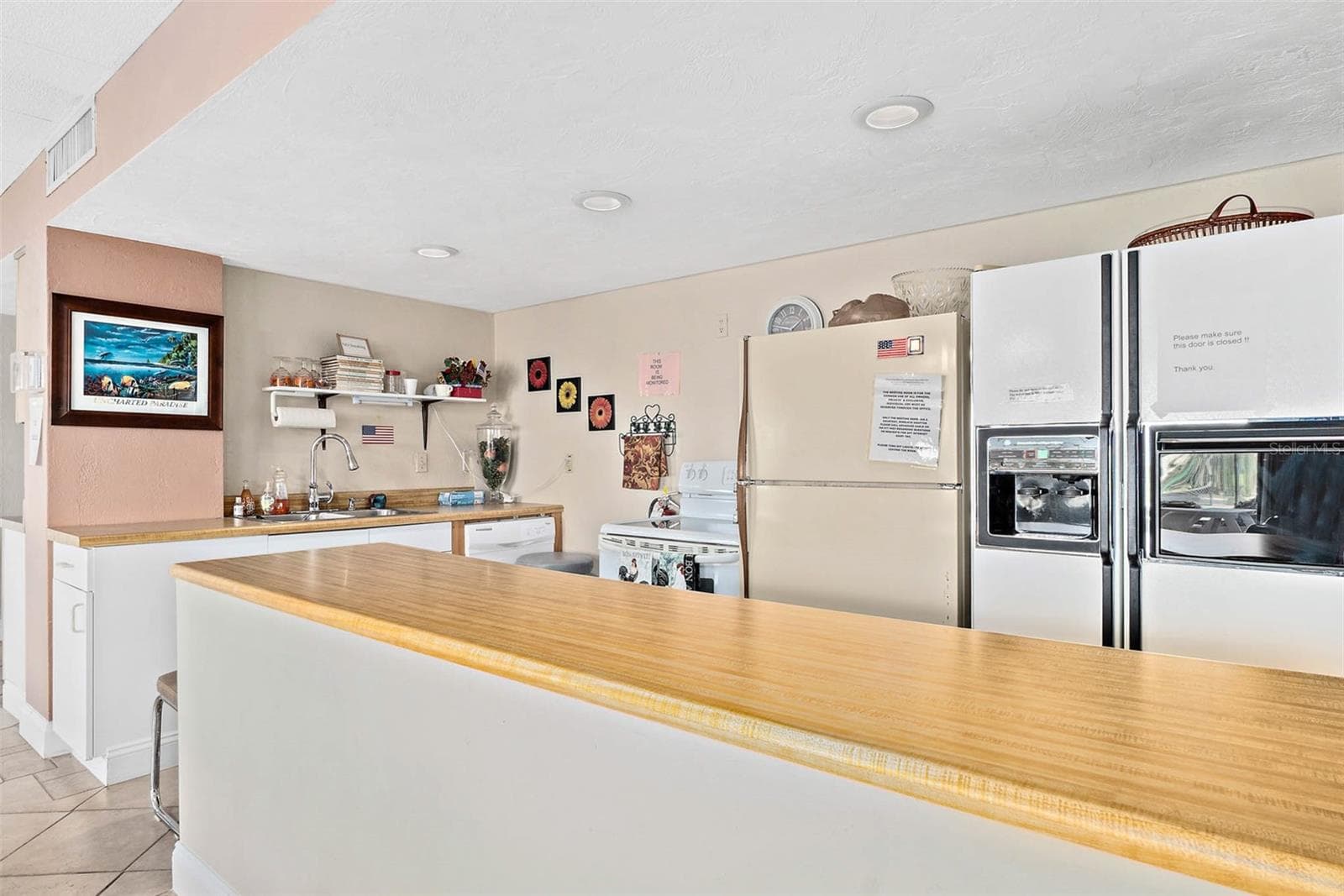 Social Room - 3600 S OCEAN SHORE BLVD #222, FLAGLER BEACH