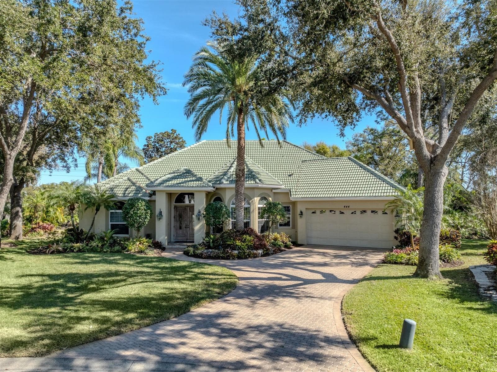 Single Family Residence at 444 TREMINGHAM WAY, VENICE, photo 4 of 105