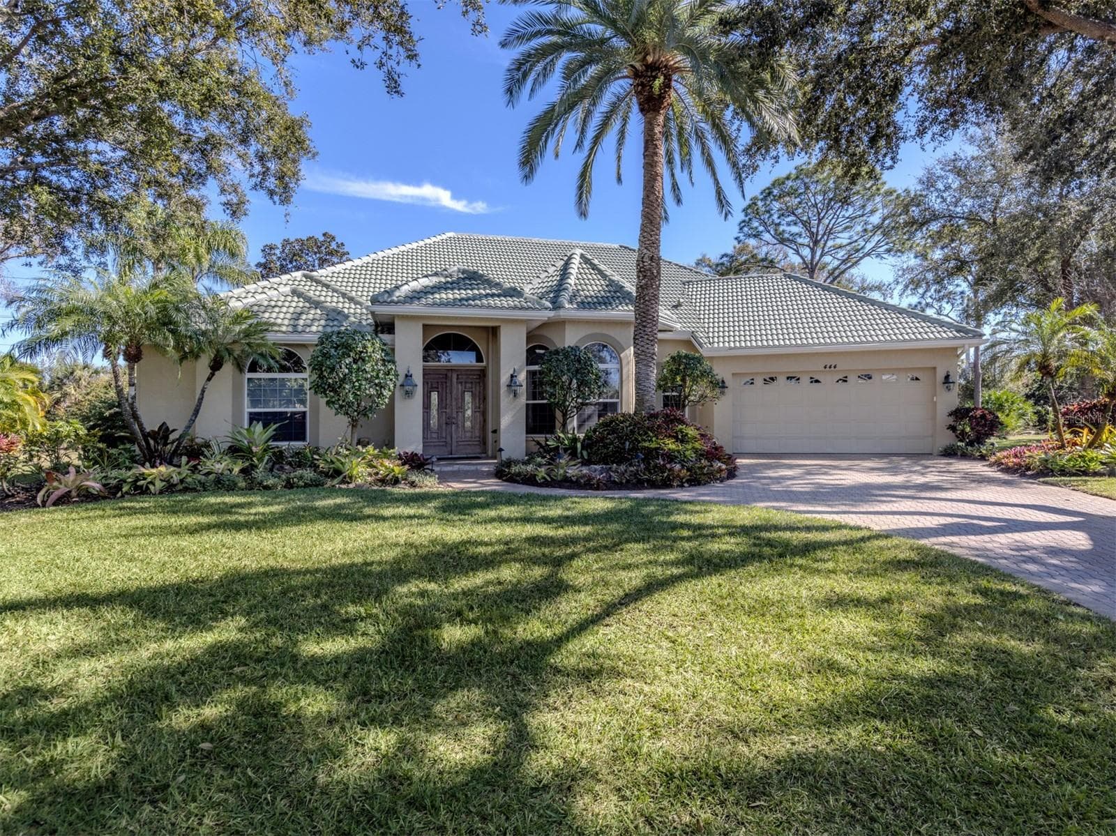 Single Family Residence at 444 TREMINGHAM WAY, VENICE, photo 6 of 105