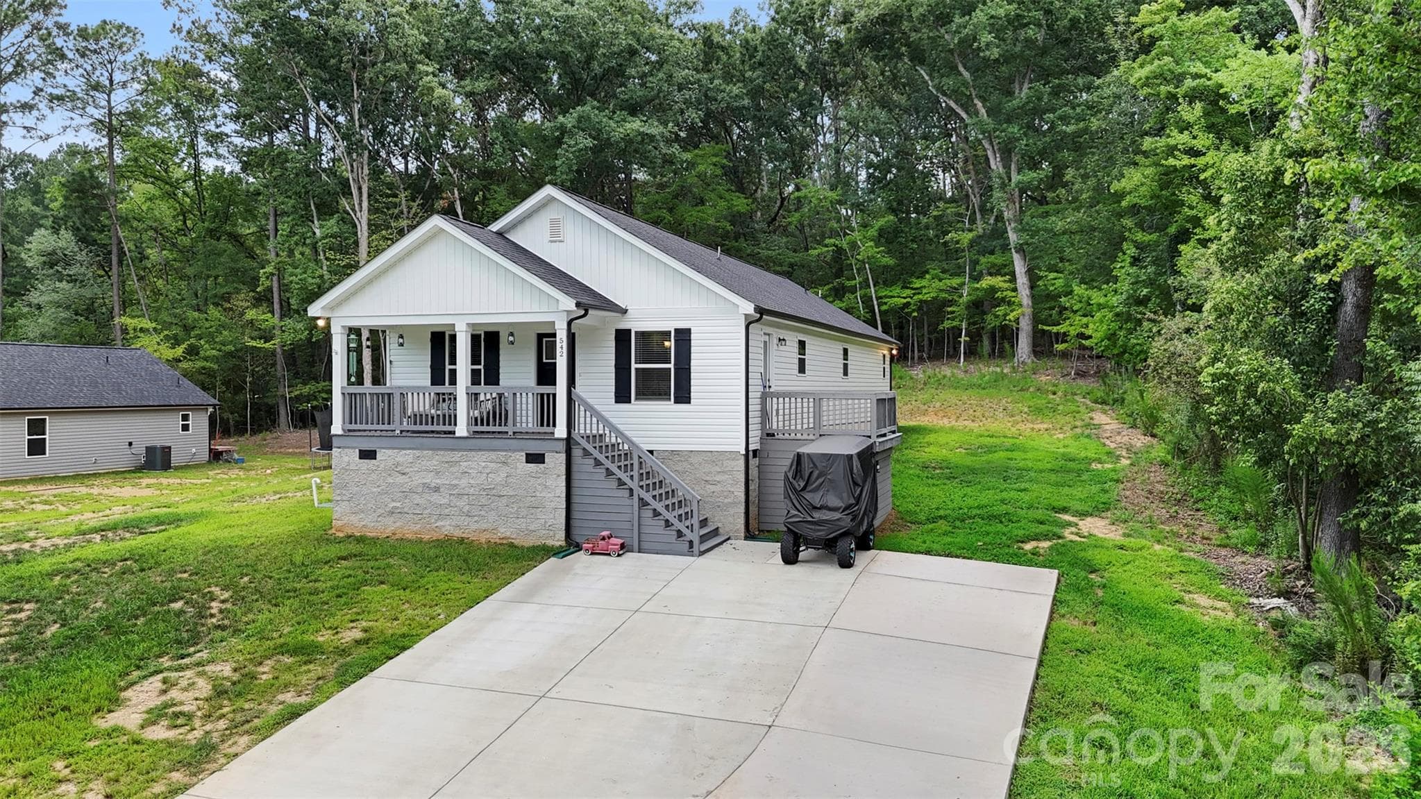 Single Family Residence at 542 Oak Road, Norwood, photo 2 of 26
