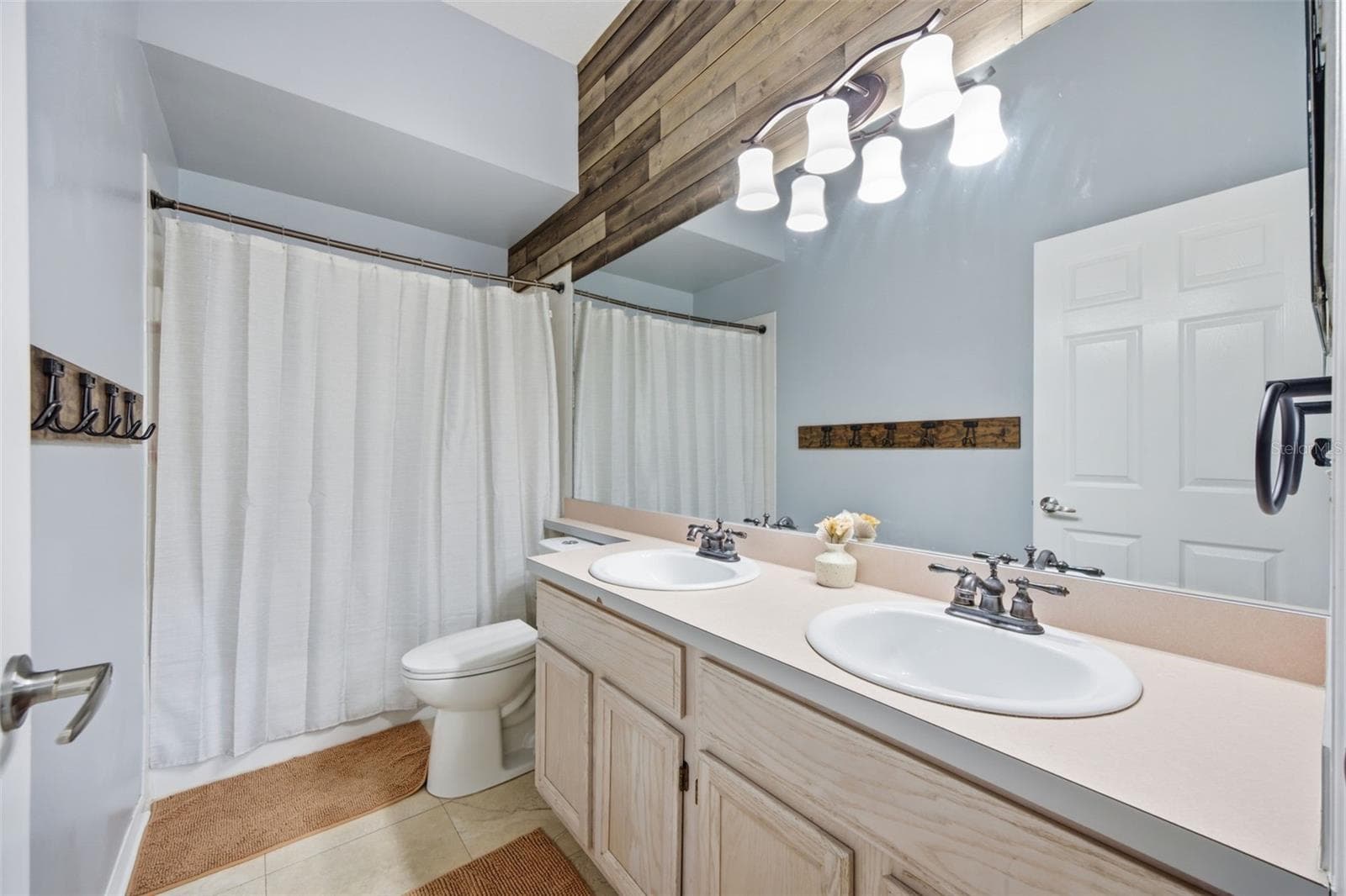 2nd Full Bath - 28707 RALEIGH PL, WESLEY CHAPEL