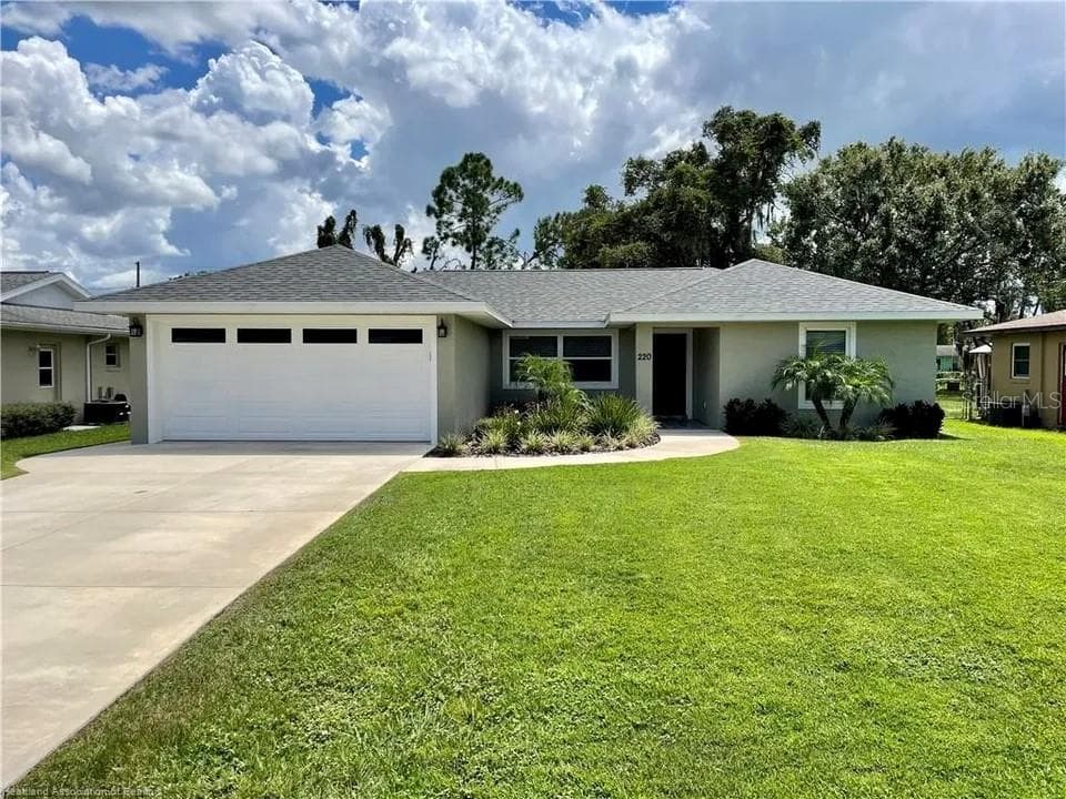 220 KITE AVE