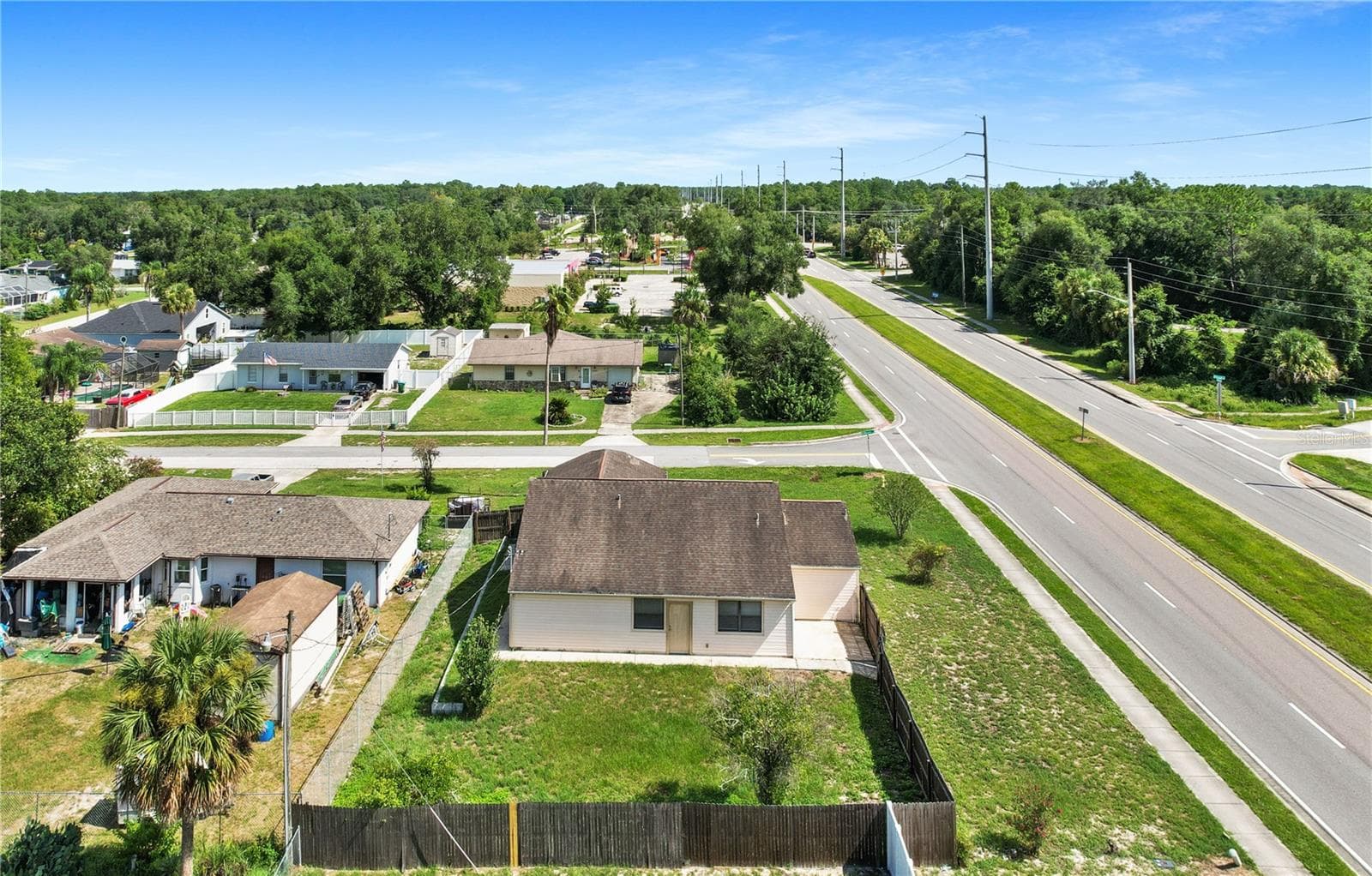 Single Family Residence at 3491 MONUMENT DR, DELTONA, photo 10 of 37