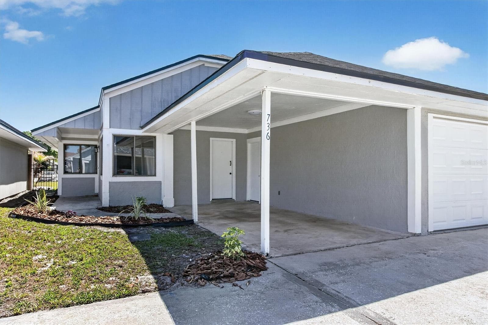 736 SUMMERLAND DR