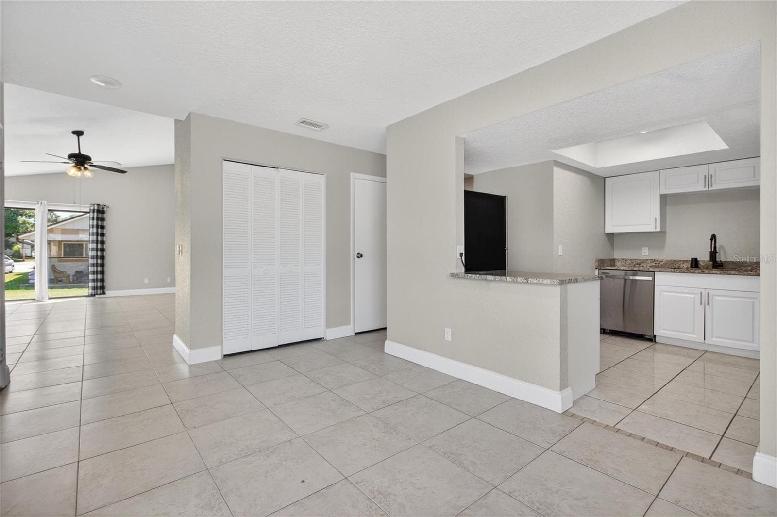 Single Family Residence at 736 SUMMERLAND DR, WINTER SPRINGS, photo 4 of 56