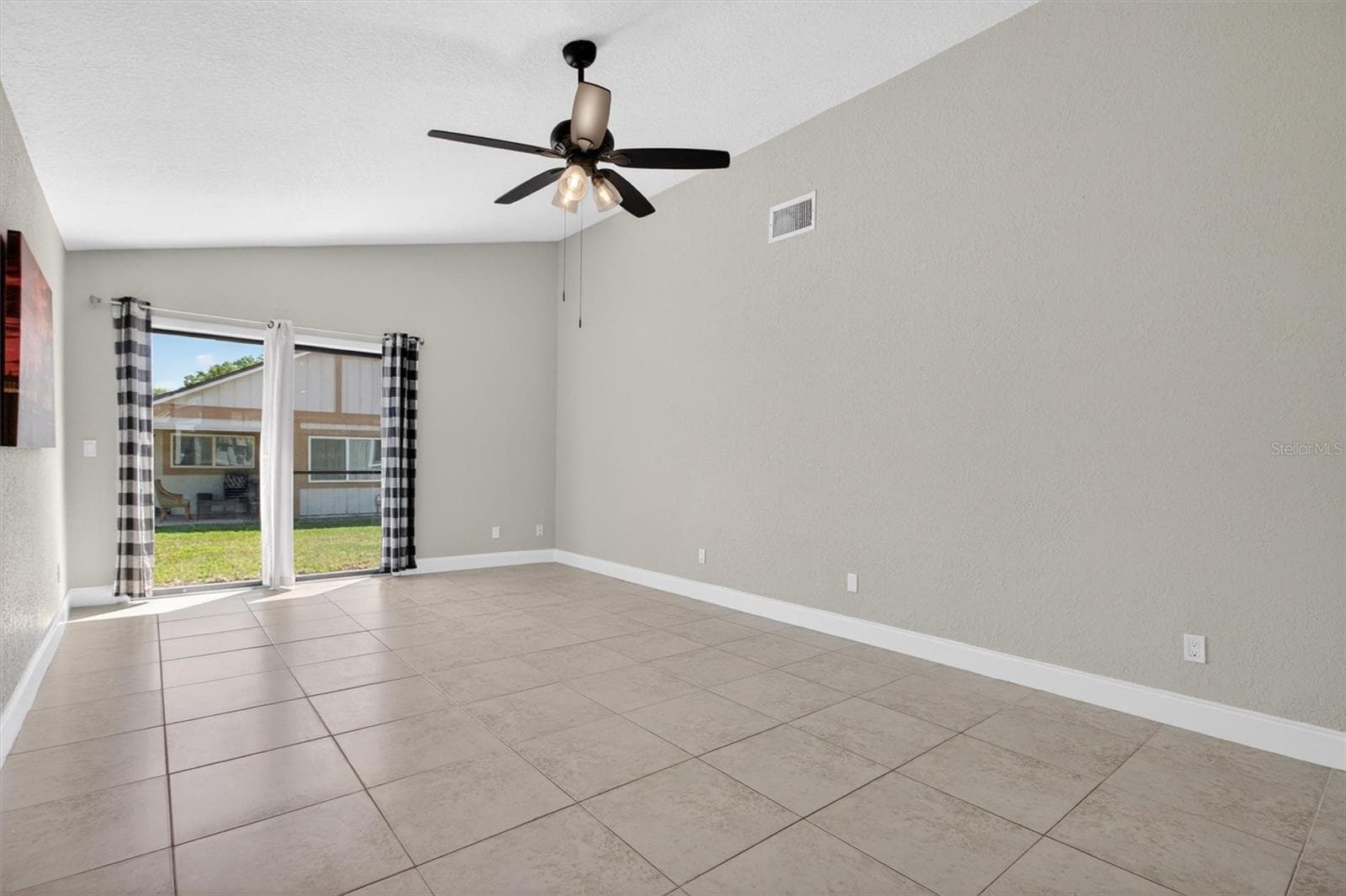 Single Family Residence at 736 SUMMERLAND DR, WINTER SPRINGS, photo 18 of 56