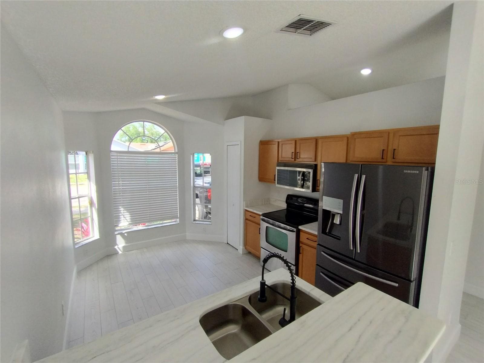 Single Family Residence at 1716 CHATHAM CIR, APOPKA, photo 2 of 47