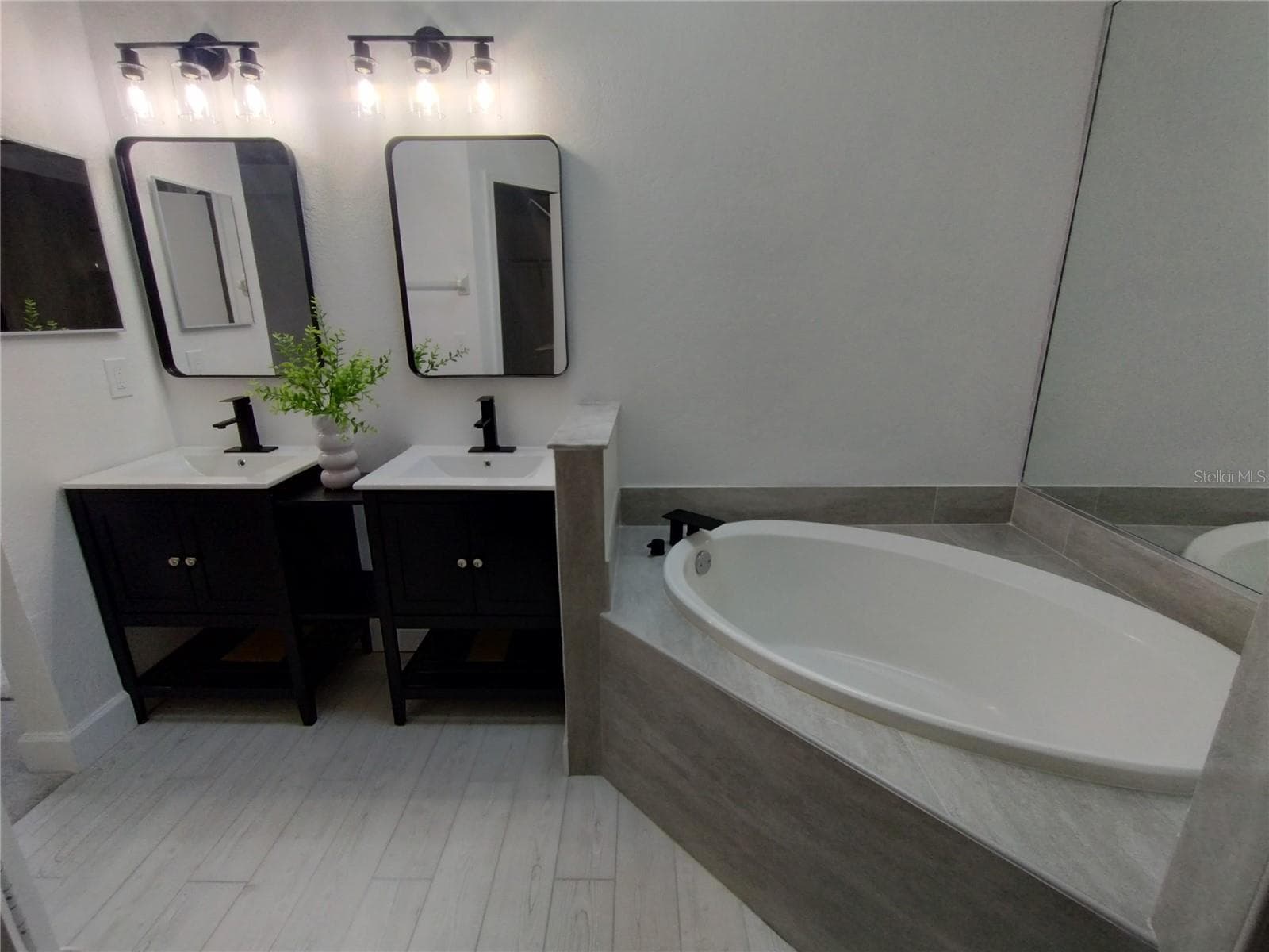 Single Family Residence at 1716 CHATHAM CIR, APOPKA, photo 23 of 47