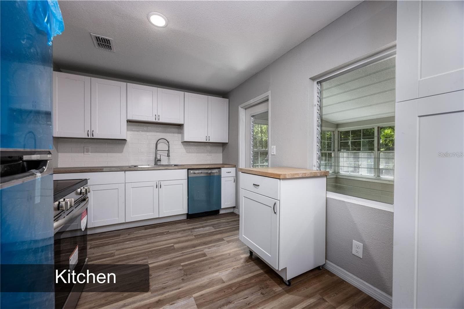 Kitchen - 640 NW 36TH TER, GAINESVILLE