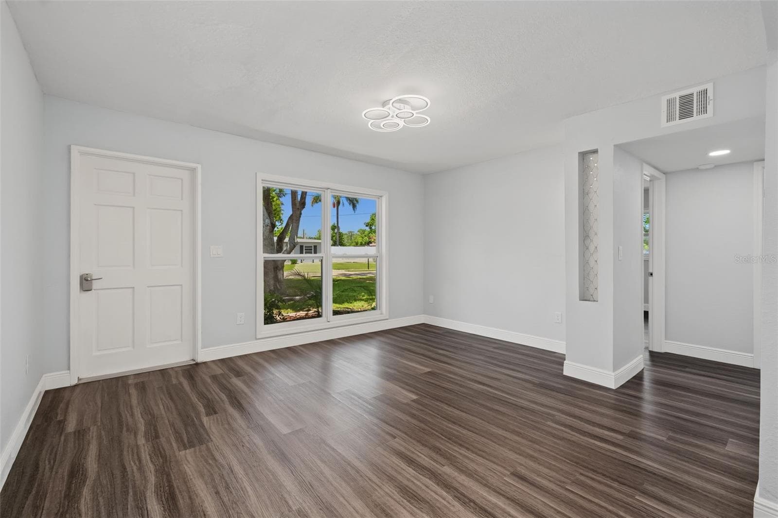 Single Family Residence at 7377 ROYAL PALM DR, NEW PORT RICHEY, photo 6 of 37