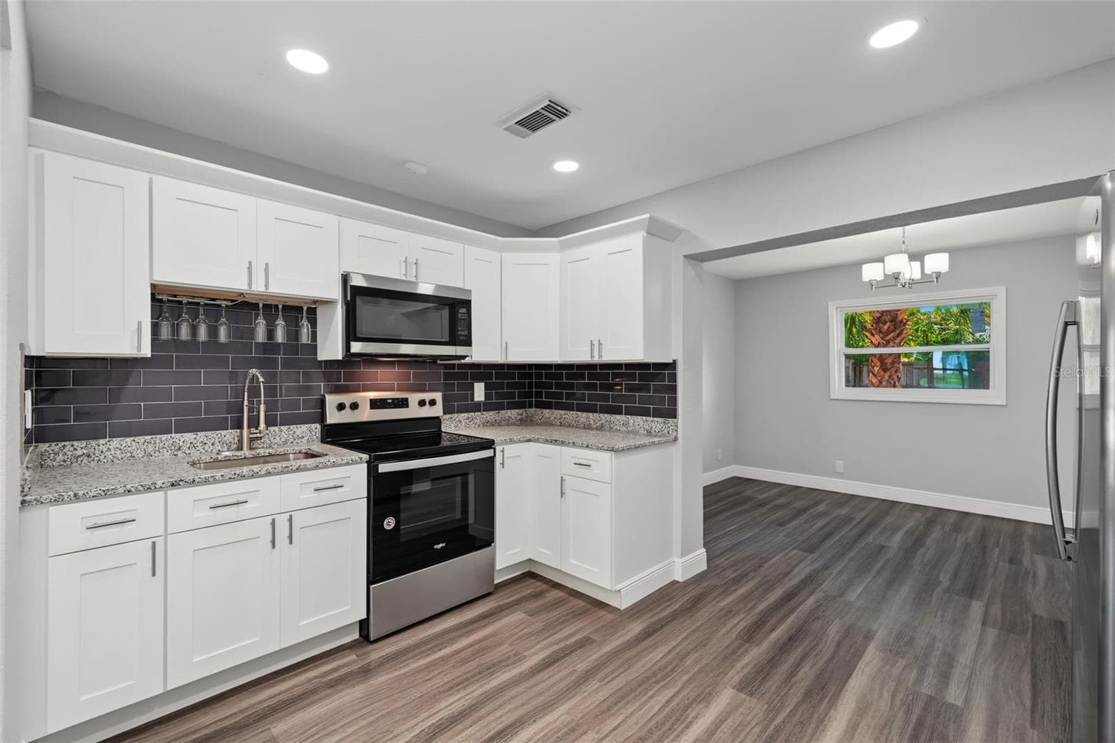 Single Family Residence at 7377 ROYAL PALM DR, NEW PORT RICHEY, photo 9 of 37