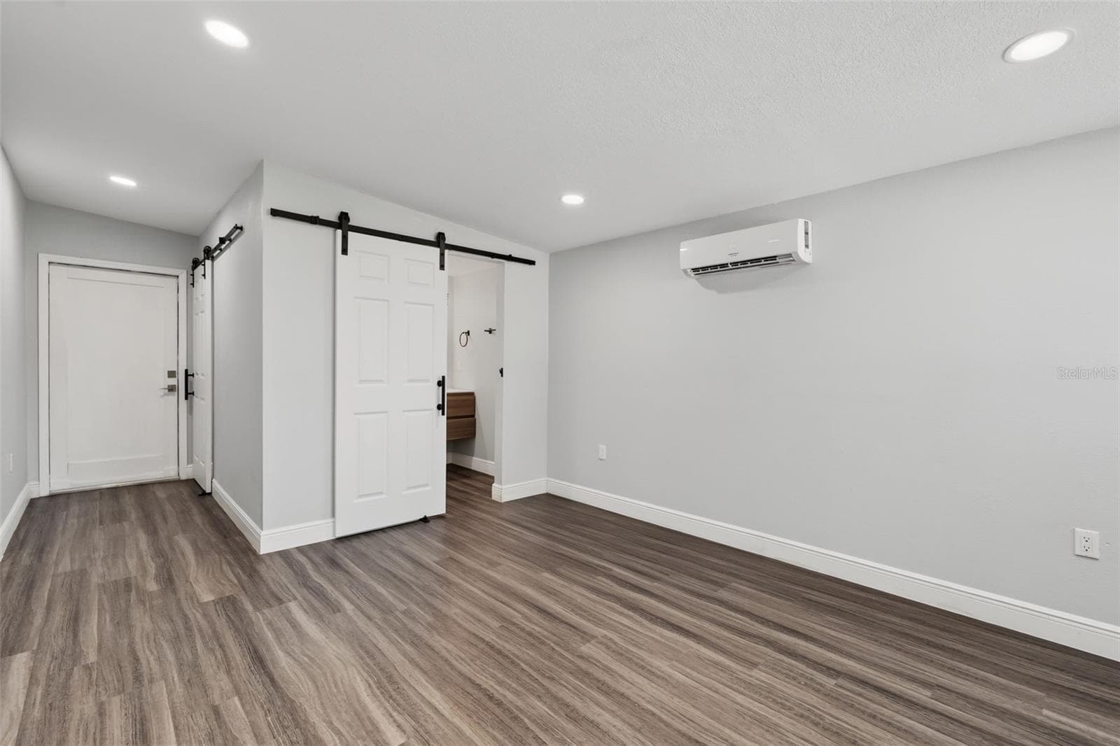 Single Family Residence at 7377 ROYAL PALM DR, NEW PORT RICHEY, photo 15 of 37