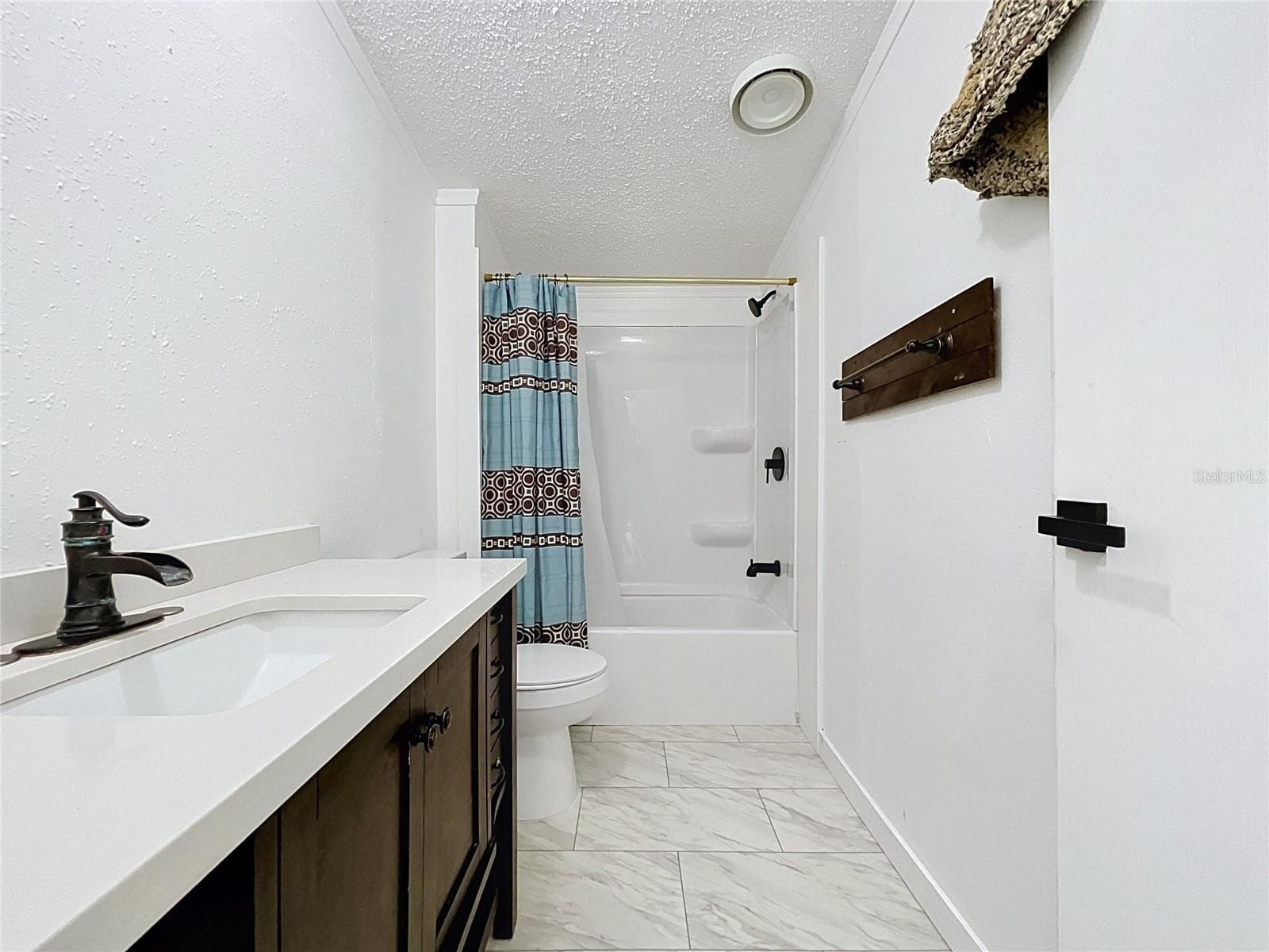 Manufactured Home at 12717 FARMETTES RD, LAKELAND, photo 13 of 33