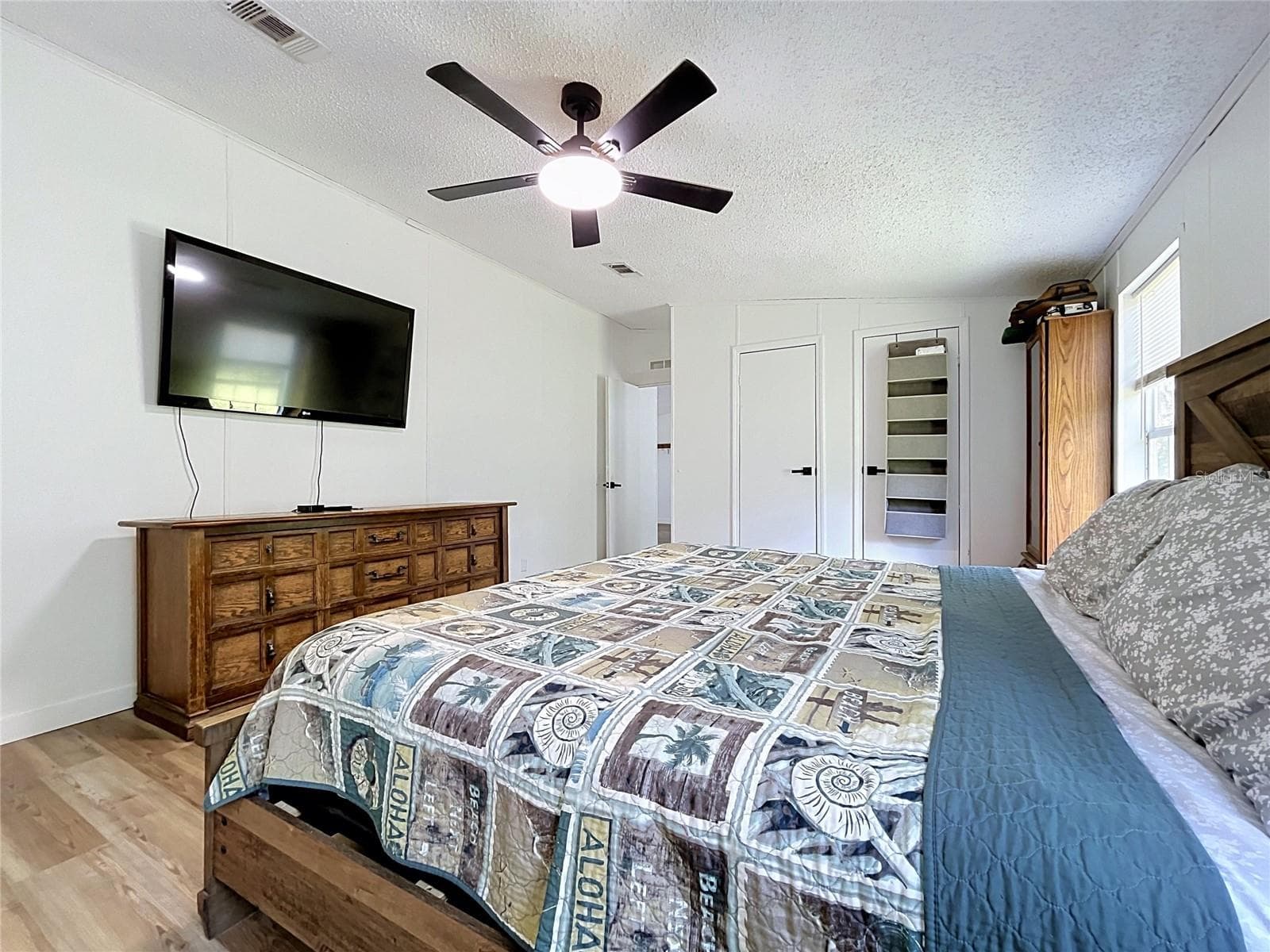 Manufactured Home at 12717 FARMETTES RD, LAKELAND, photo 17 of 33