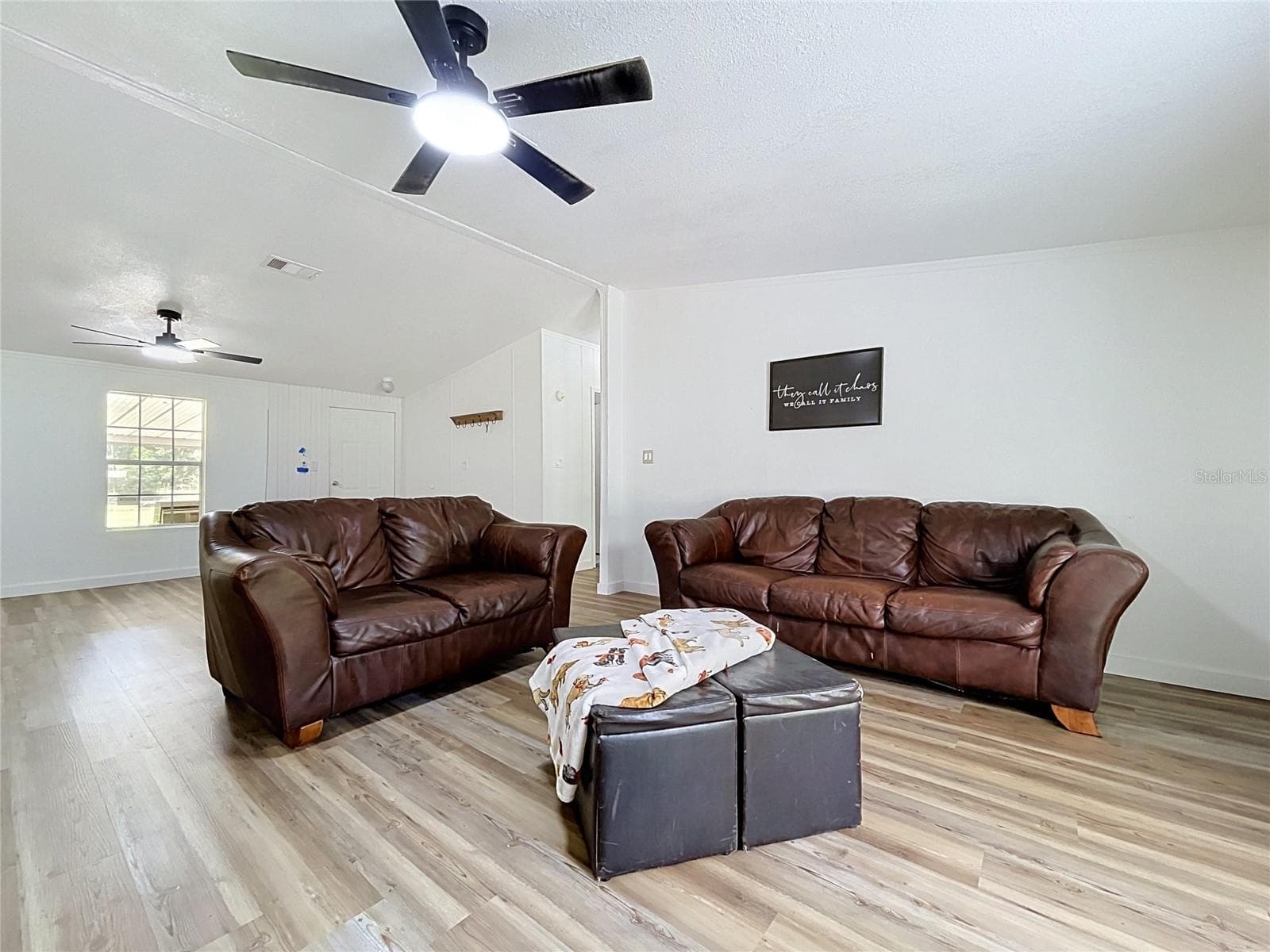 Manufactured Home at 12717 FARMETTES RD, LAKELAND, photo 7 of 33