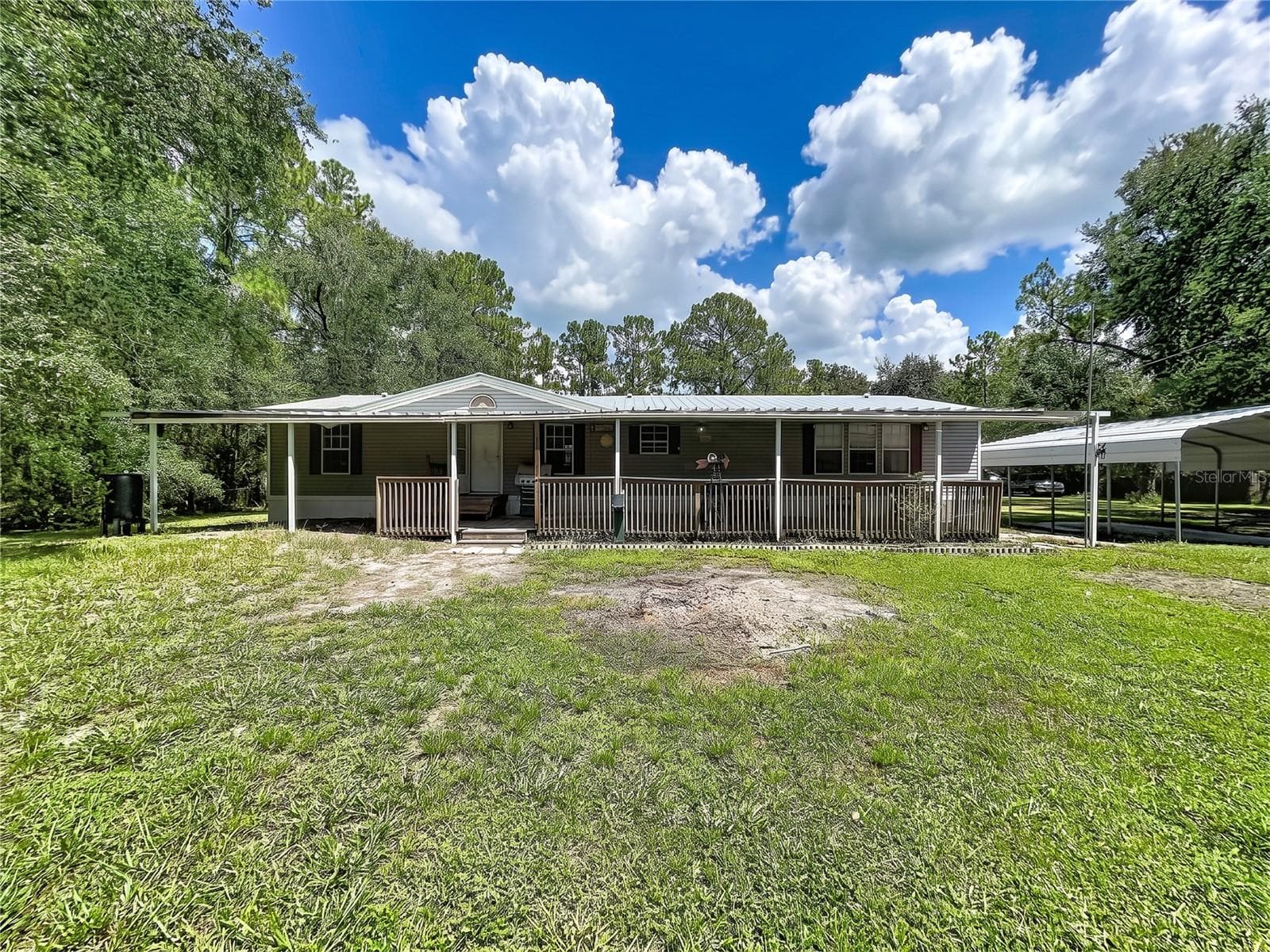 Manufactured Home at 12717 FARMETTES RD, LAKELAND, photo 3 of 33
