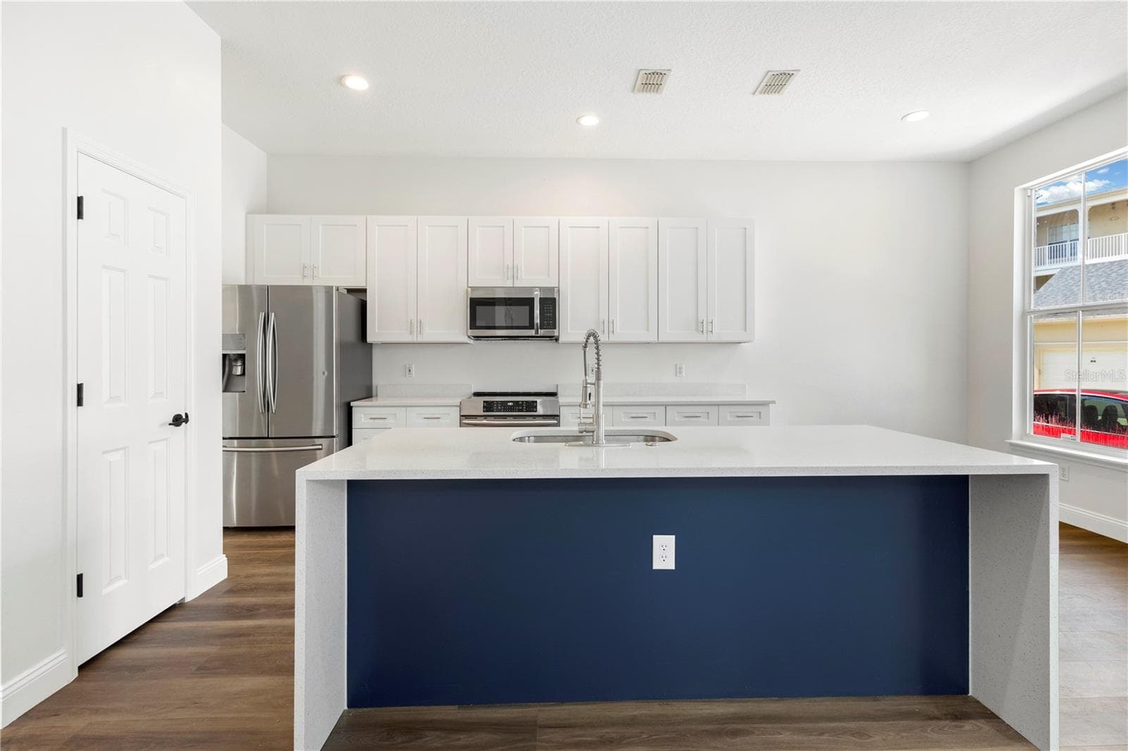 Single Family Residence at 1010 PERIWINKLE CT, CELEBRATION, photo 12 of 39
