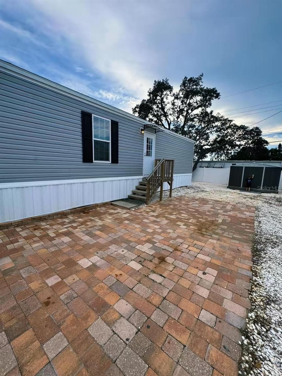 Manufactured Home at 2013 KEPNER DR, HOLIDAY, photo 2 of 28