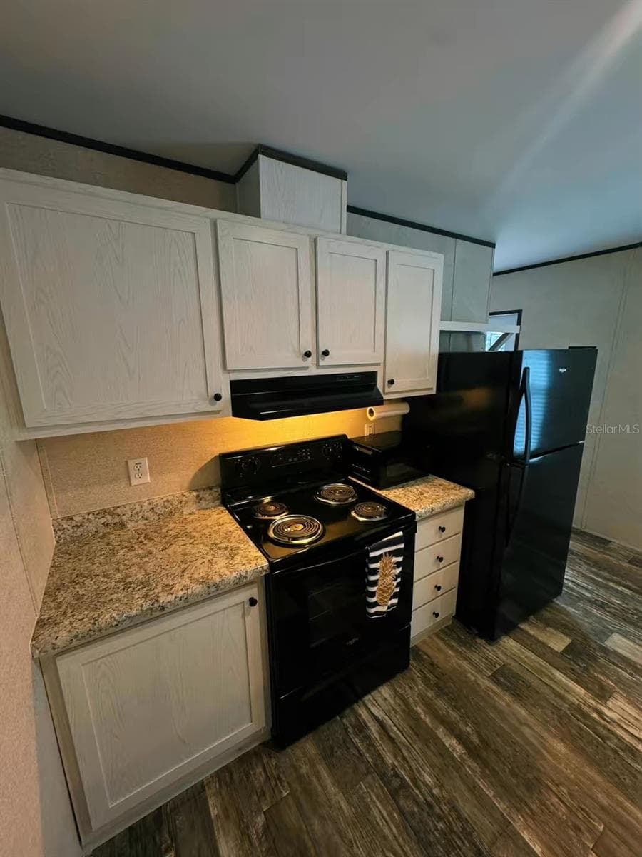 Manufactured Home at 2013 KEPNER DR, HOLIDAY, photo 7 of 28