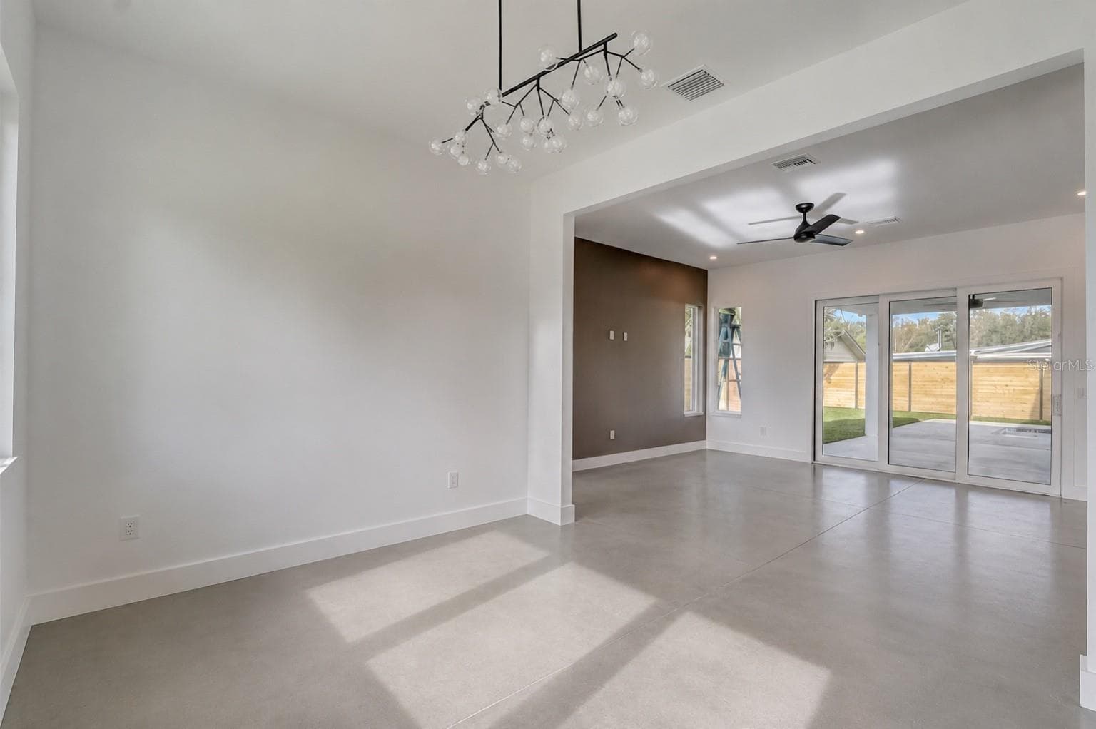 Concrete floor light, color- virtually redone - 641 NORTHWOOD CIRCLE, WINTER PARK